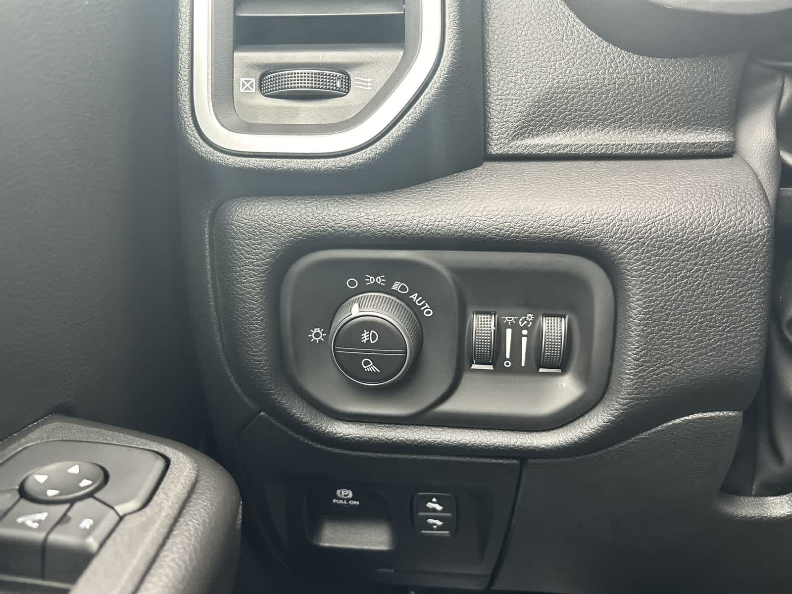 Thumbnail: 2026 RAM 1500 - 17