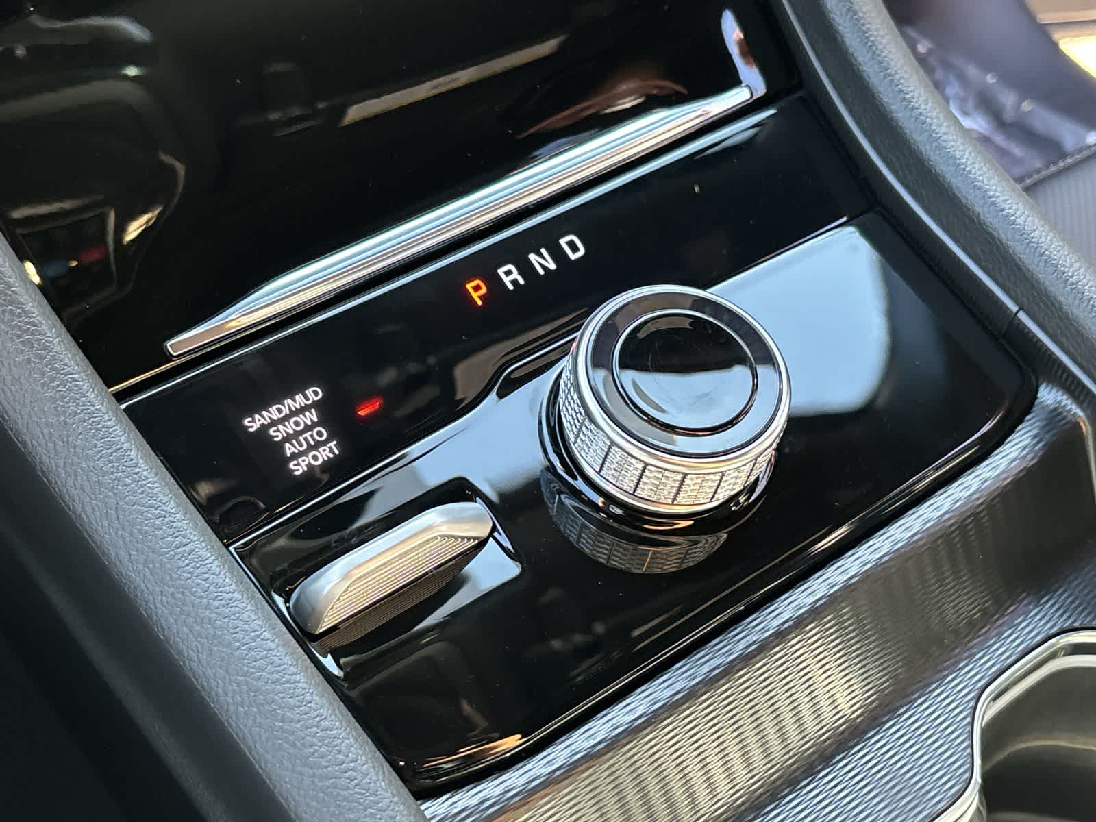 Thumbnail: 2025 Jeep Grand Cherokee - 26