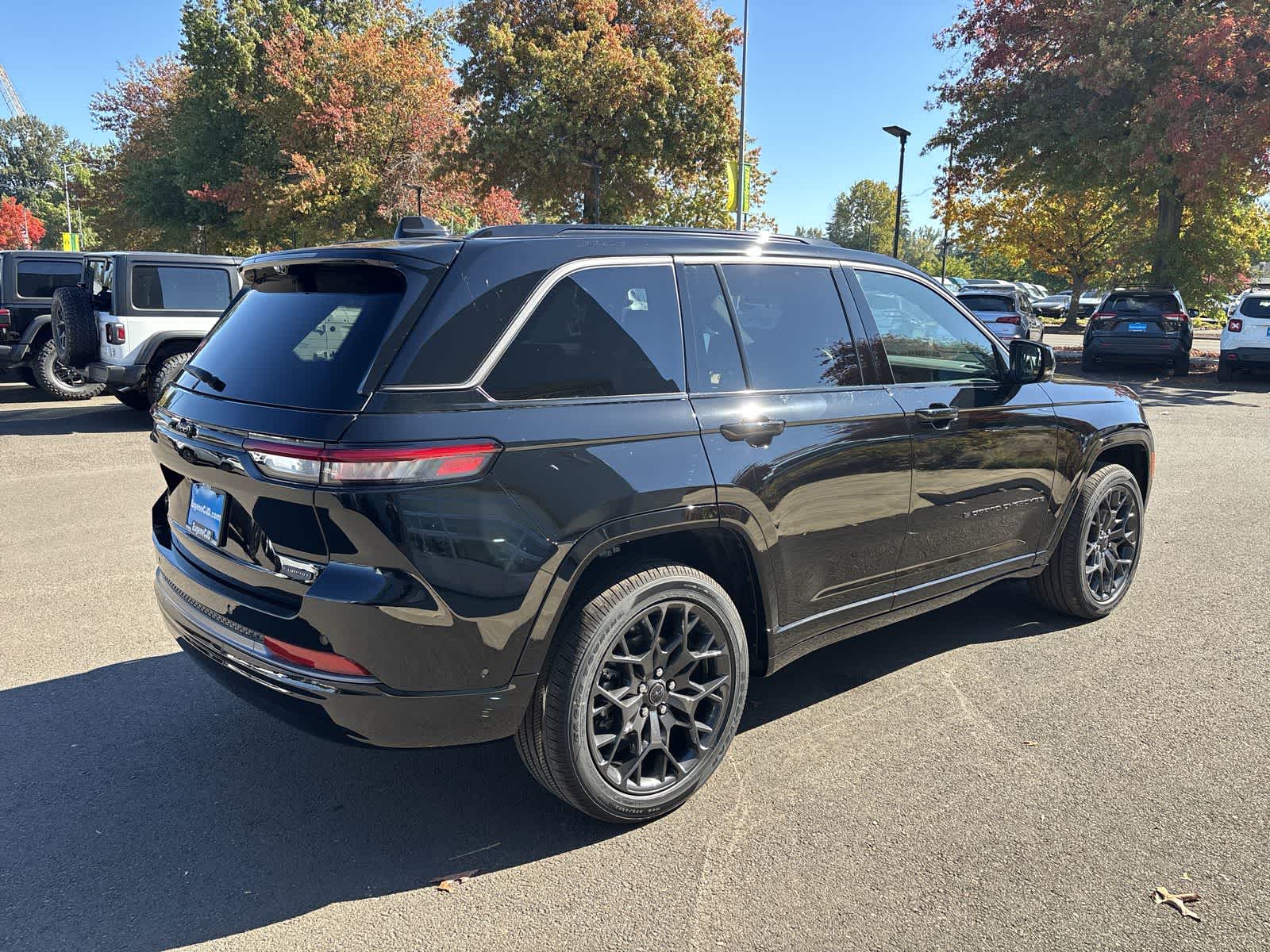 New 2027 Jeep Grand Cherokee Summit Sport Utility