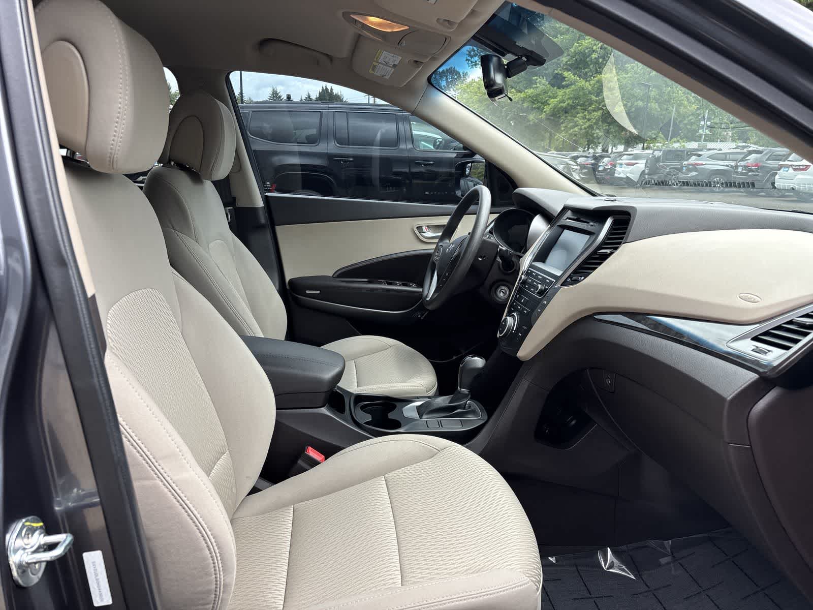 Thumbnail: 2017 Hyundai Santa Fe - 5