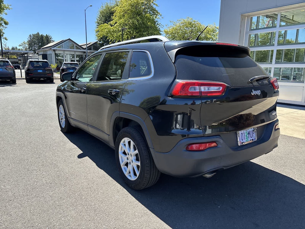 Used 2014 Jeep Cherokee Latitude FWD SUV