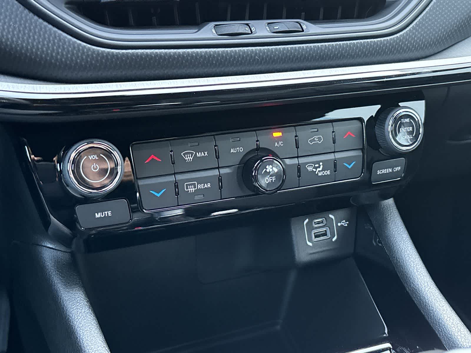 Thumbnail: 2026 Jeep Compass - 24