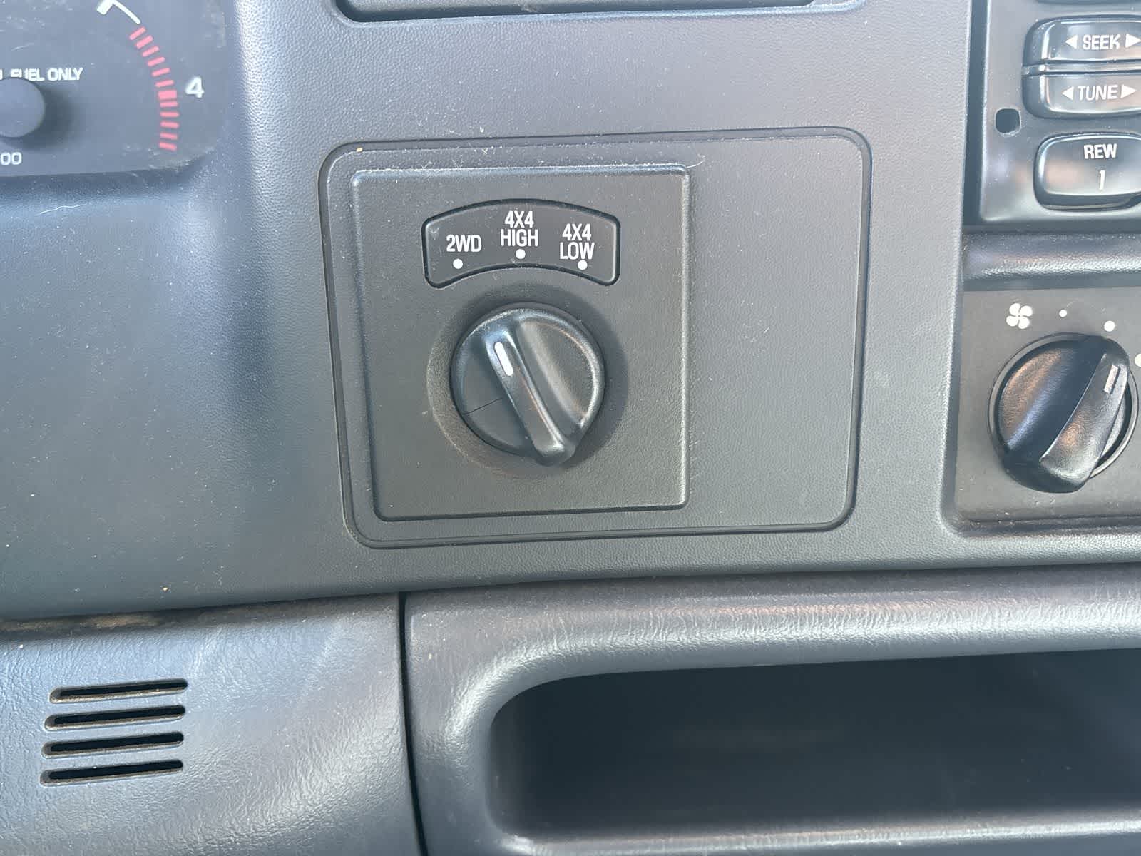 Thumbnail: 2001 Ford F-350 - 14