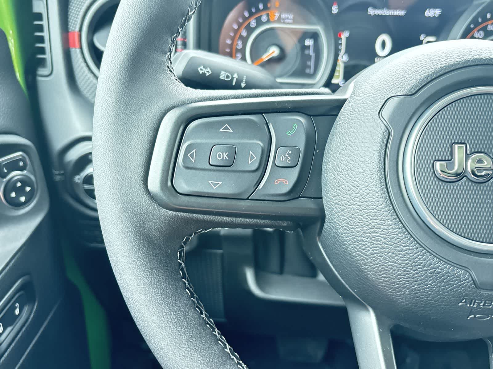 Thumbnail: 2025 Jeep Gladiator - 14