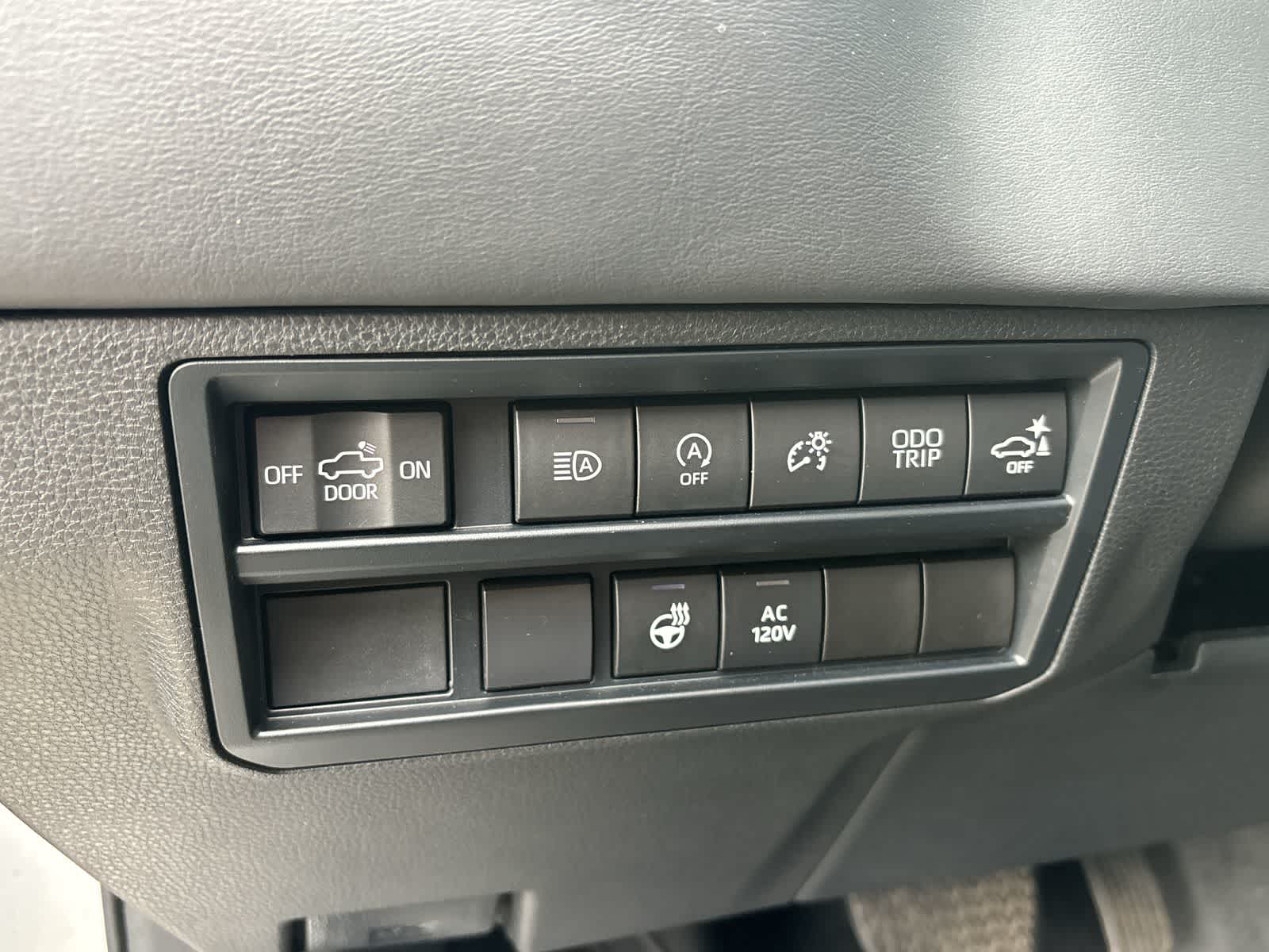 Thumbnail: 2023 Toyota Tundra - 11