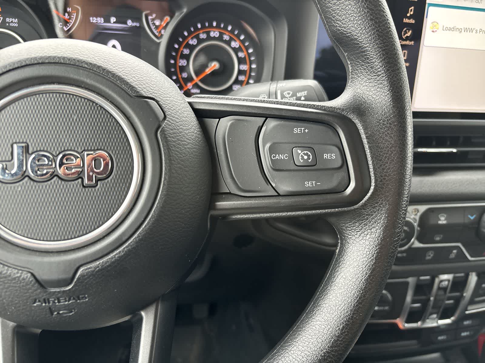 Thumbnail: 2024 Jeep Gladiator - 12