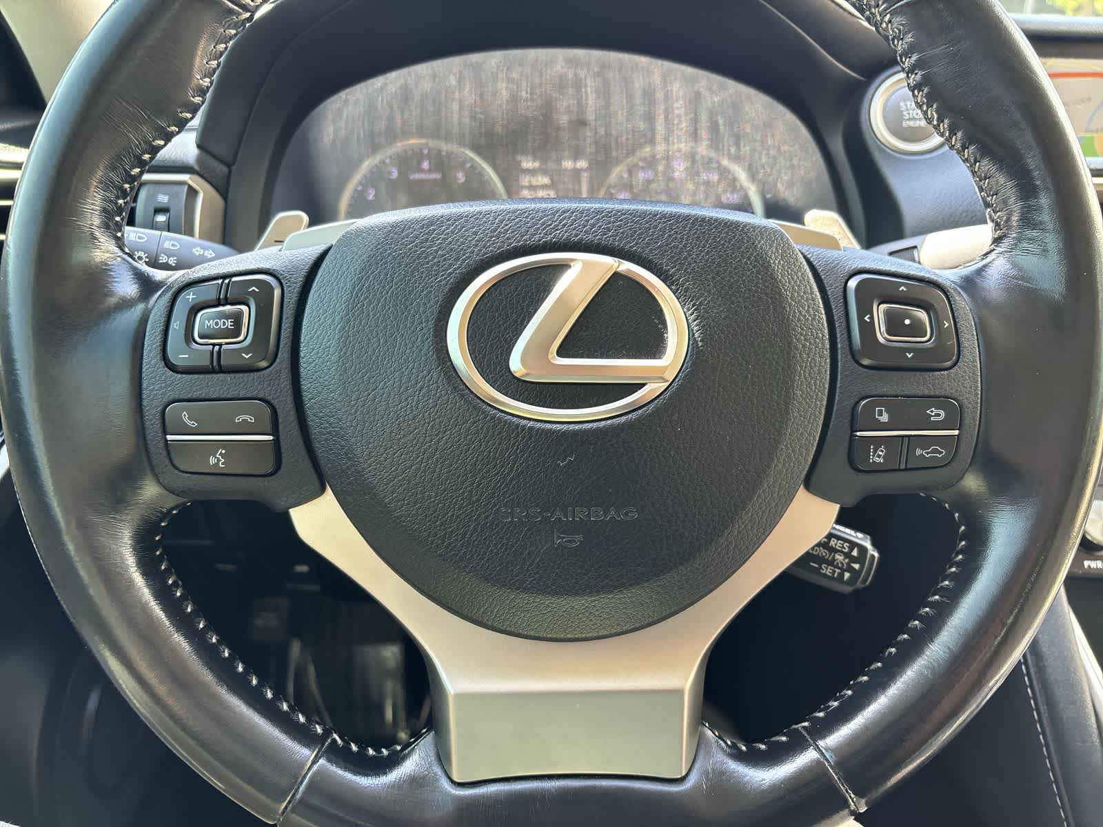 Thumbnail: 2017 Lexus IS - 11