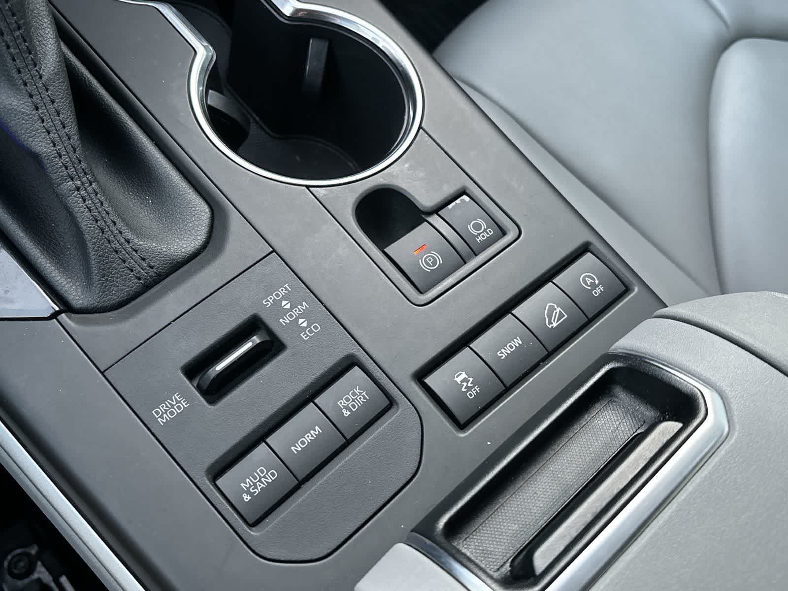 Thumbnail: 2021 Toyota Highlander - 20