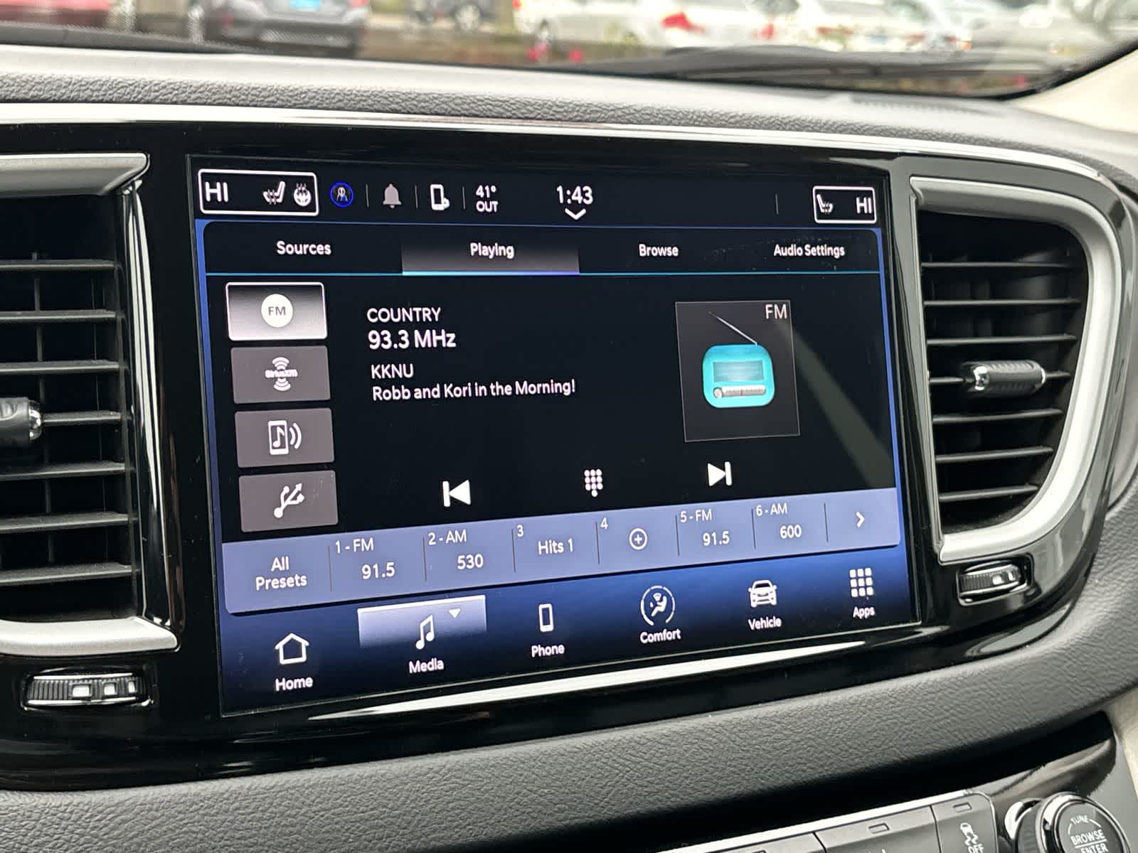 Thumbnail: 2024 Chrysler Pacifica - 16