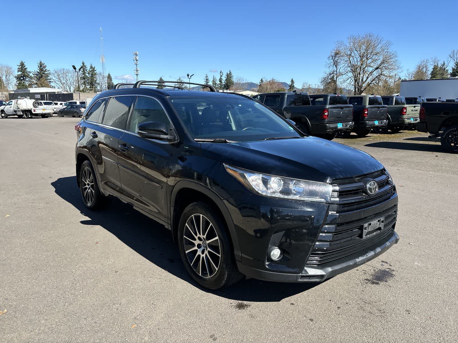 Thumbnail: 2017 Toyota Highlander - 6