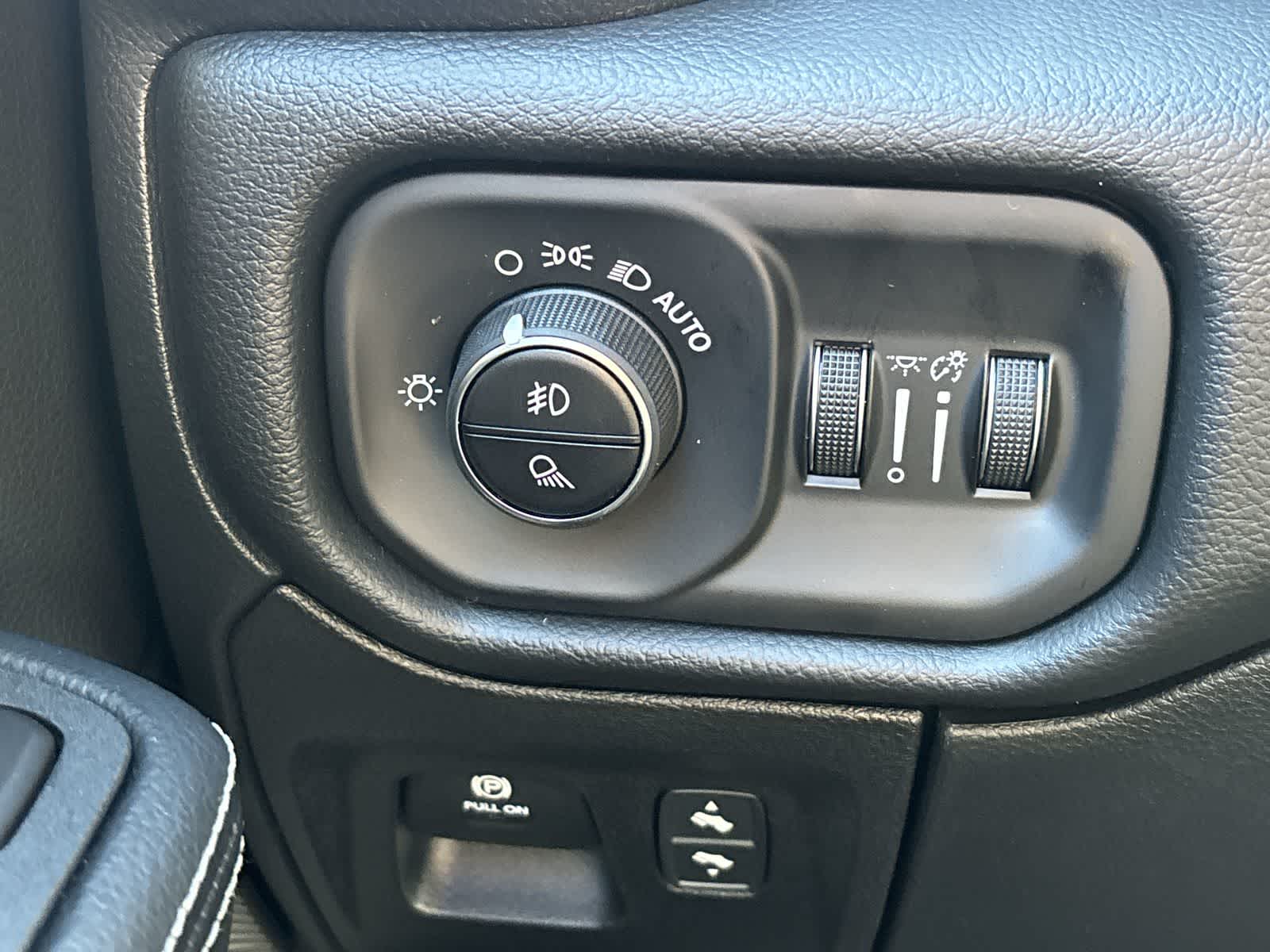 Thumbnail: 2026 RAM 1500 - 16