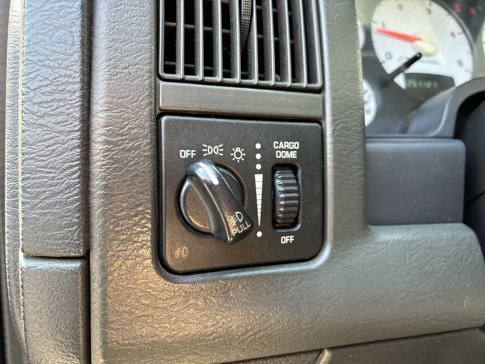 Thumbnail: 2004 Dodge Ram 2500 - 11