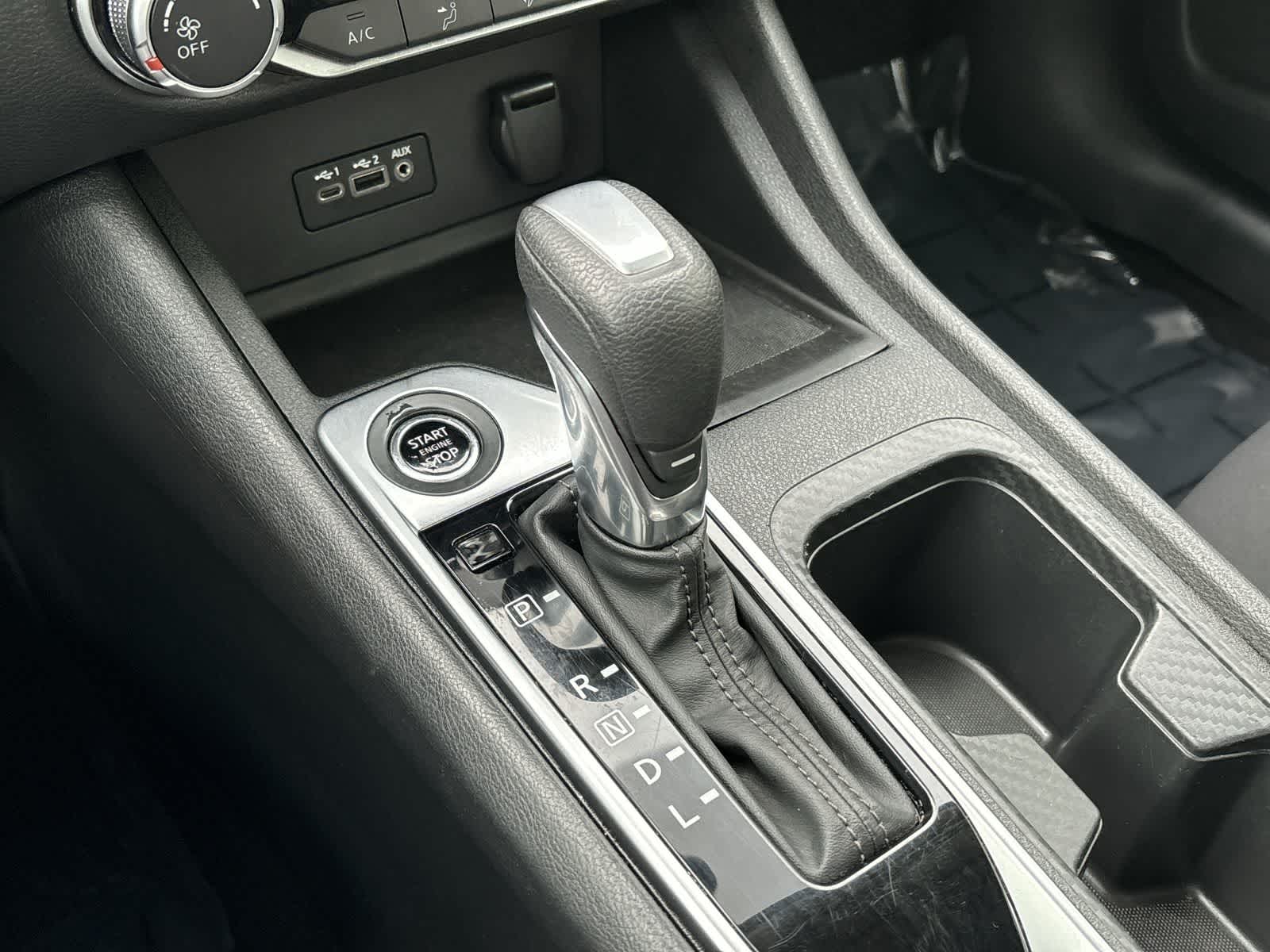 Thumbnail: 2023 Nissan Sentra - 25