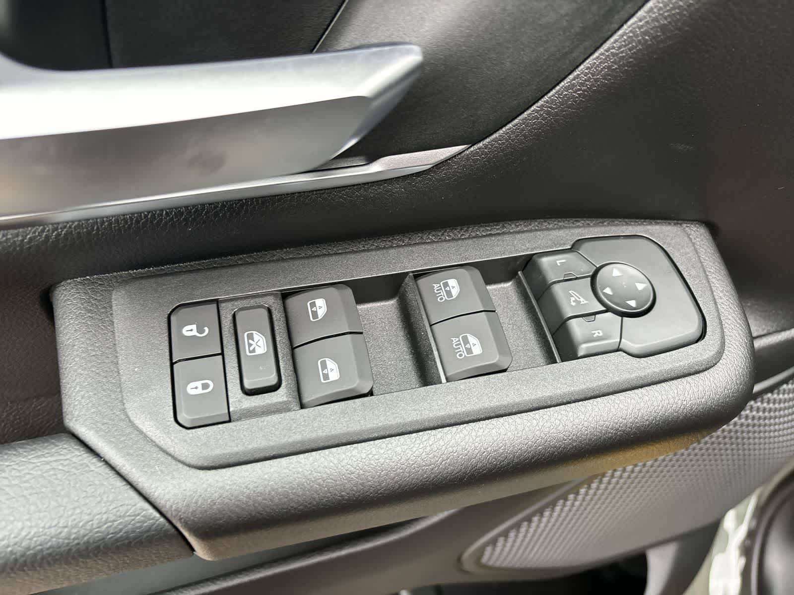 Thumbnail: 2026 RAM 1500 - 10