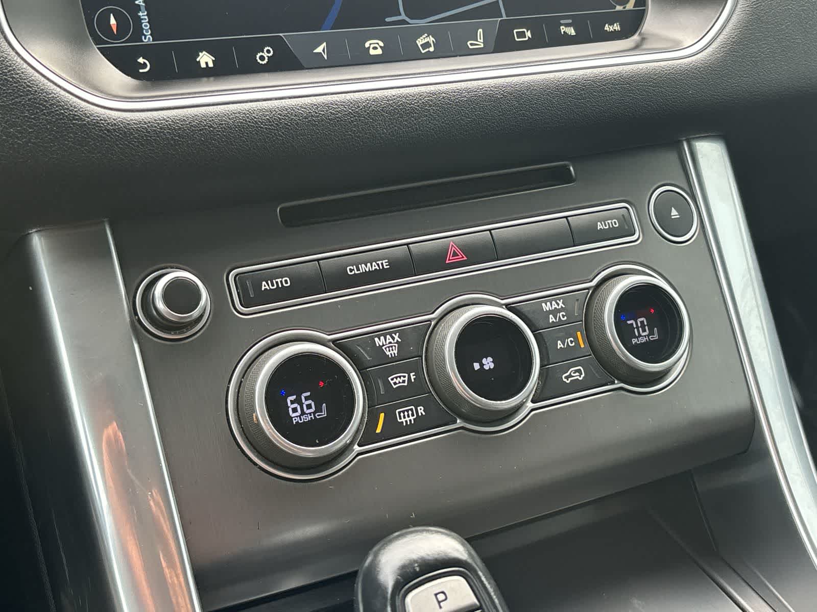 Thumbnail: 2017 Land Rover Range Rover Sport - 22