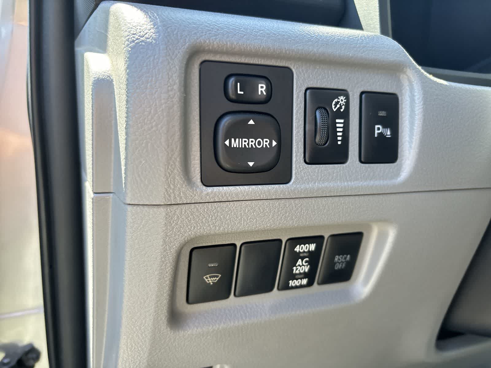 Thumbnail: 2012 Toyota 4Runner - 8
