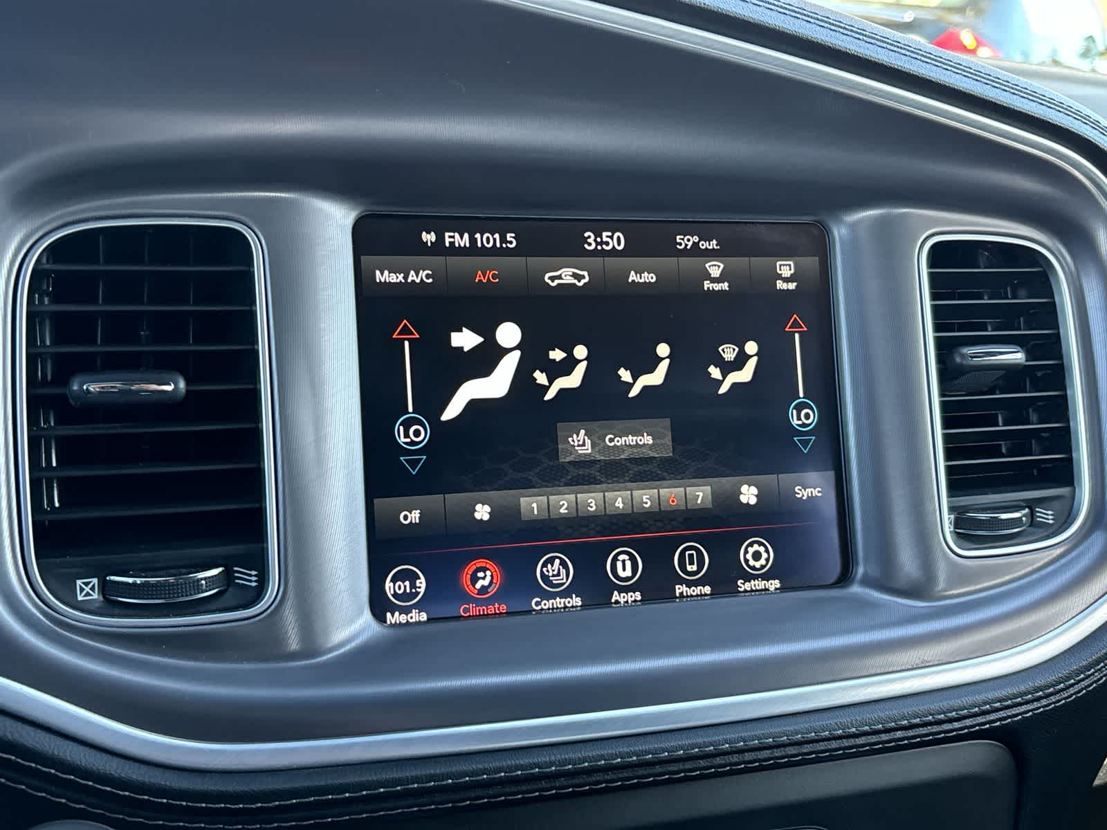 Thumbnail: 2022 Dodge Charger - 17