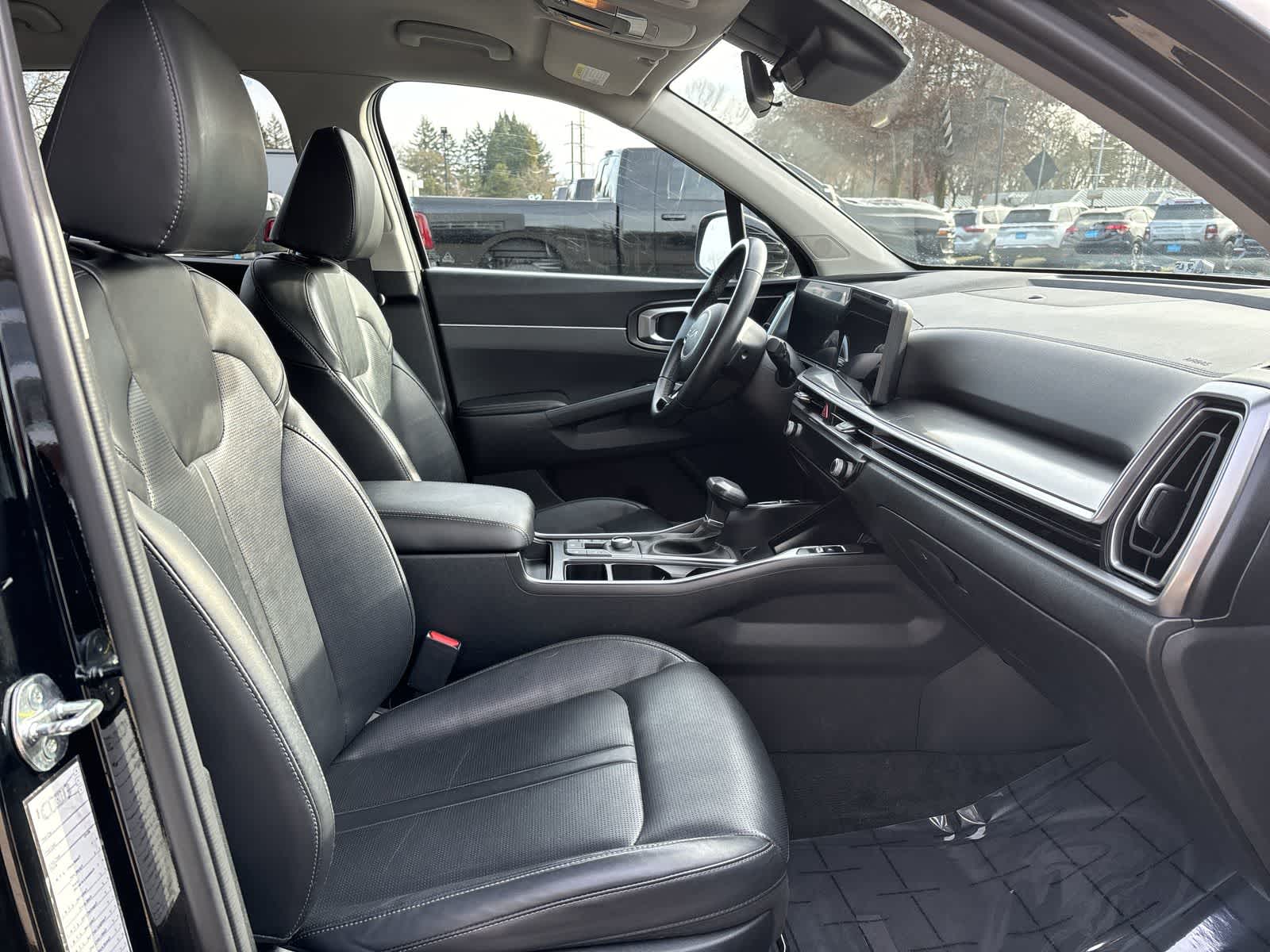 Thumbnail: 2024 Kia Sorento - 3