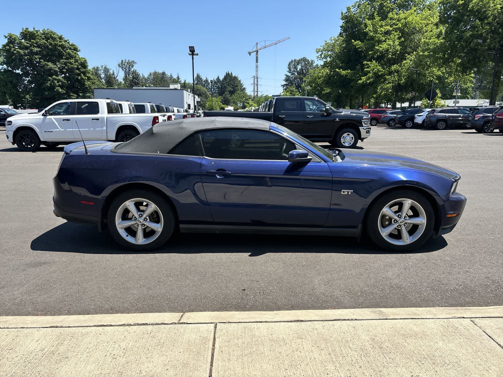 2010 Ford Mustang  5