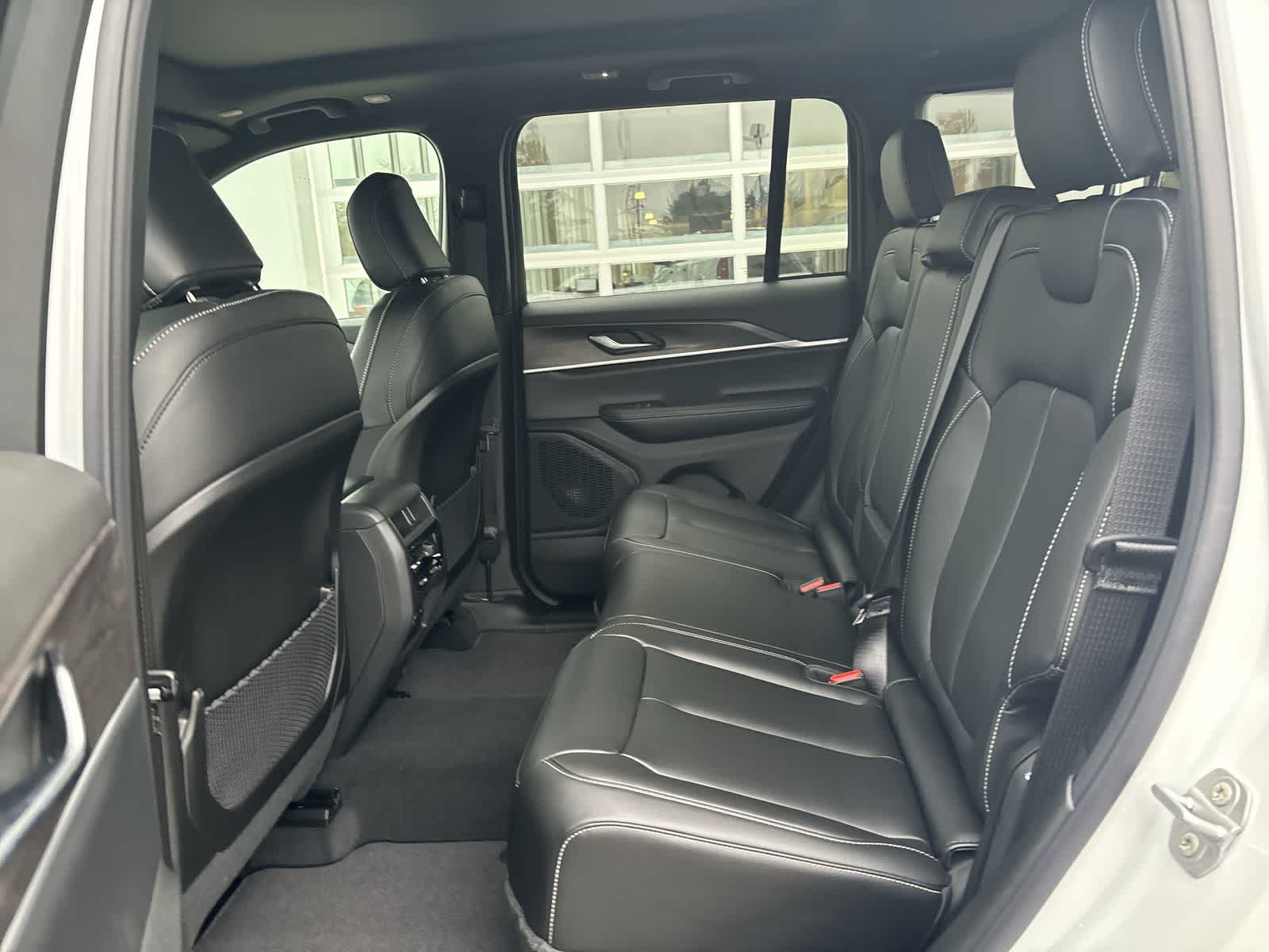 Thumbnail: 2025 Jeep Grand Cherokee - 7