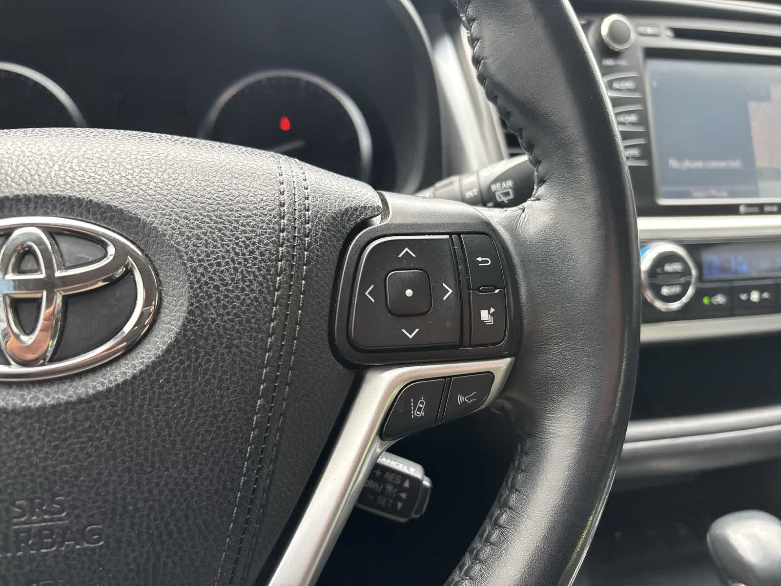 Thumbnail: 2019 Toyota Highlander - 10