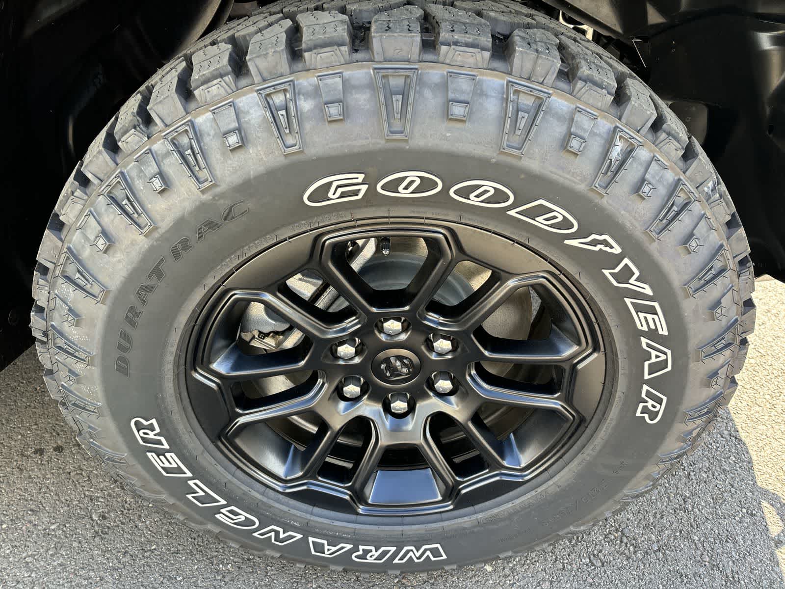 Thumbnail: 2026 RAM 1500 - 4