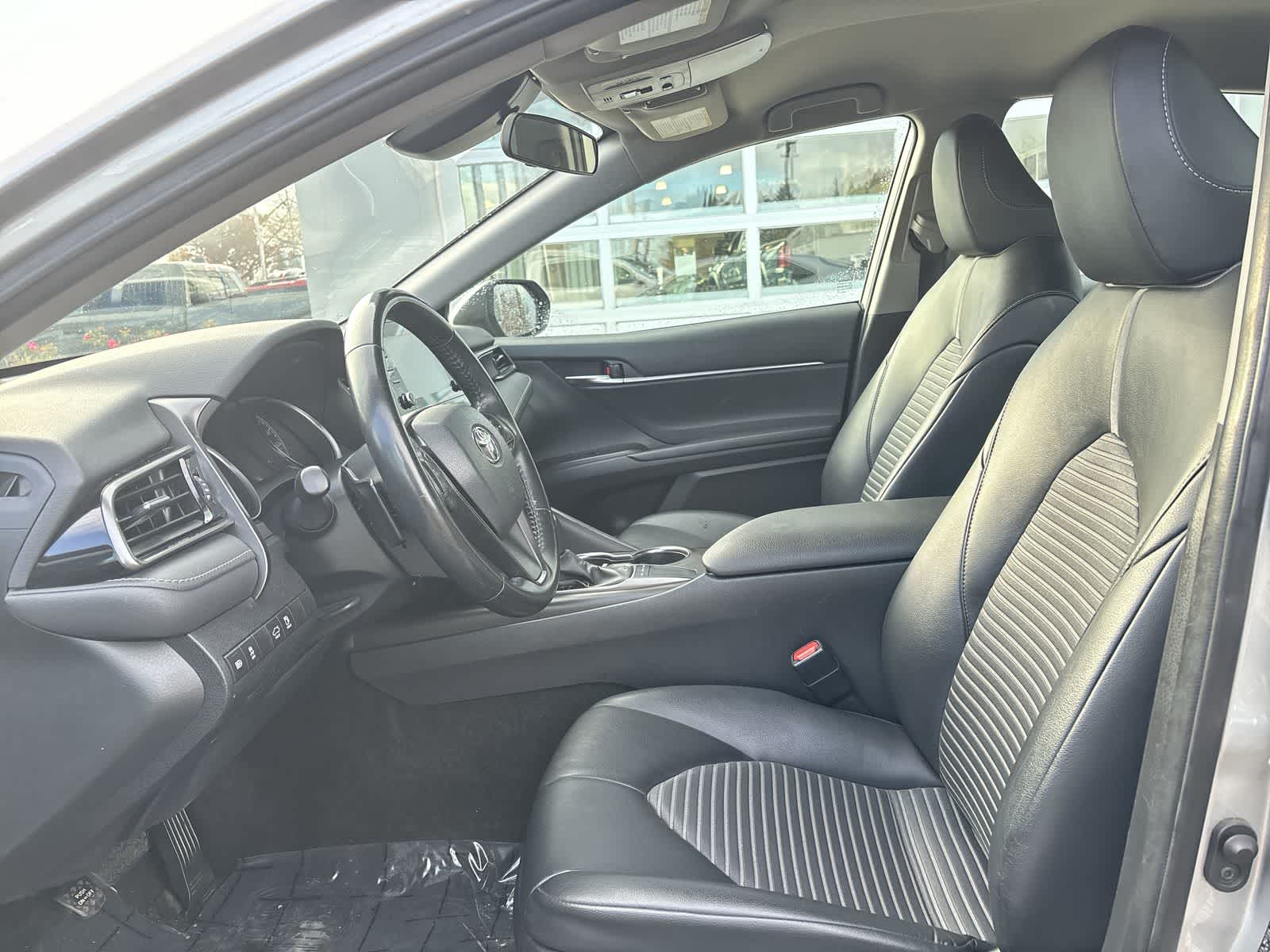 Thumbnail: 2022 Toyota Camry - 8