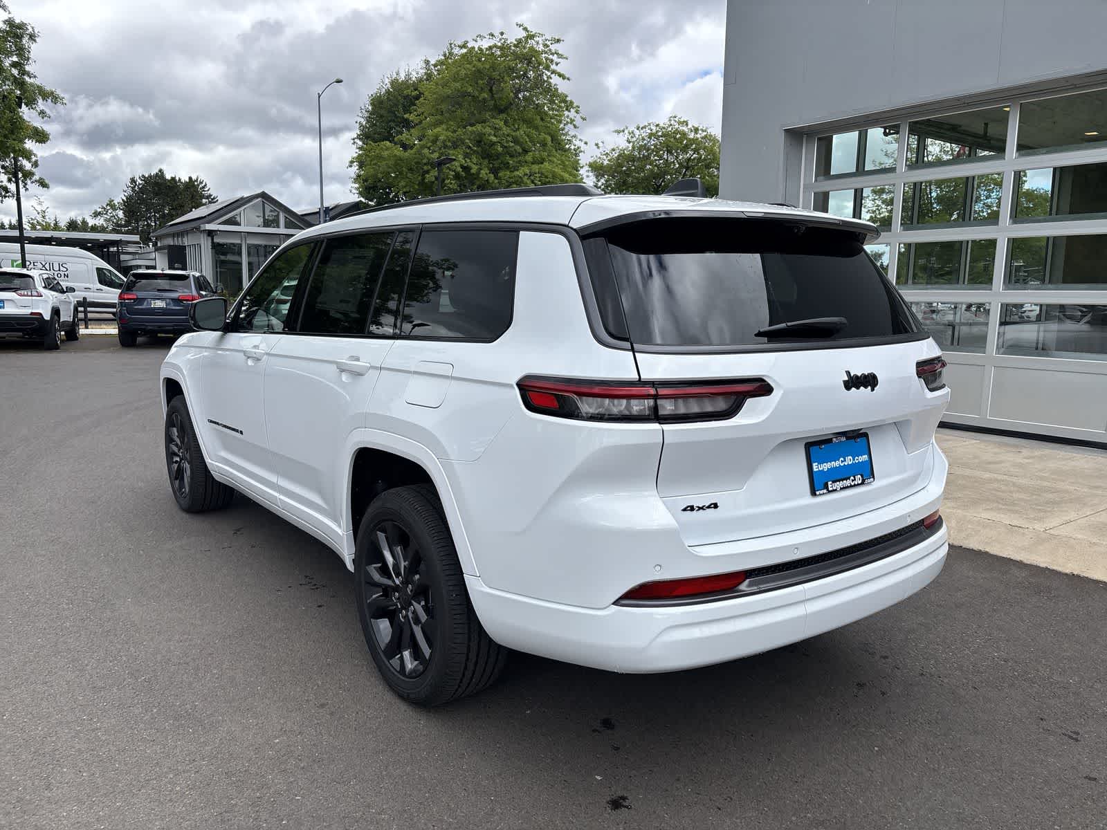 Thumbnail: 2026 Jeep Grand Cherokee L - 3
