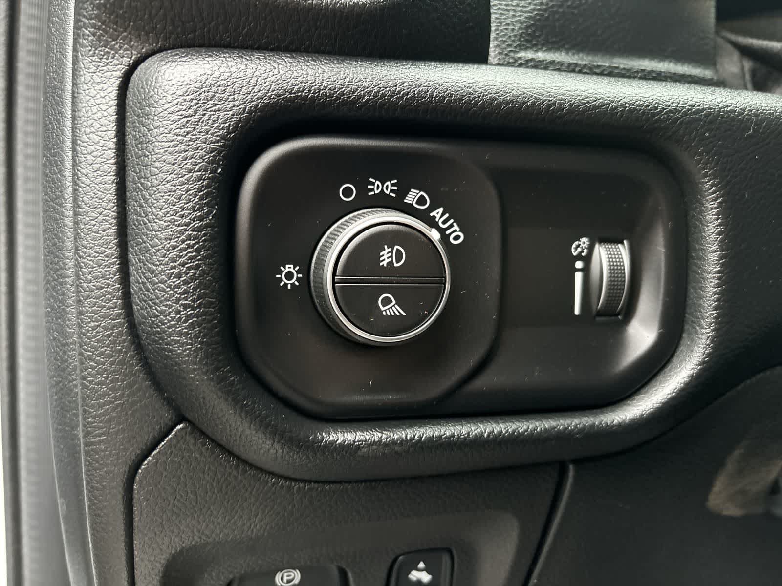 Thumbnail: 2021 RAM 1500 - 10