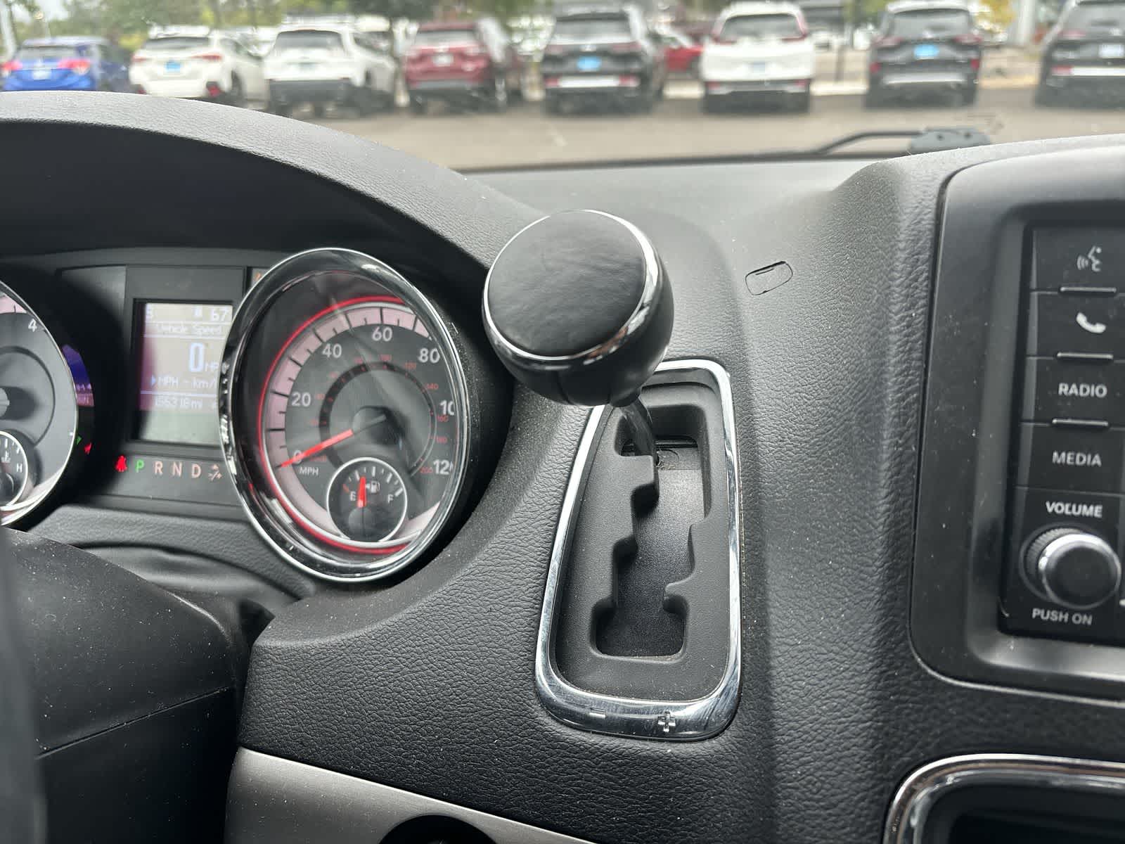 Thumbnail: 2019 Dodge Grand Caravan - 23
