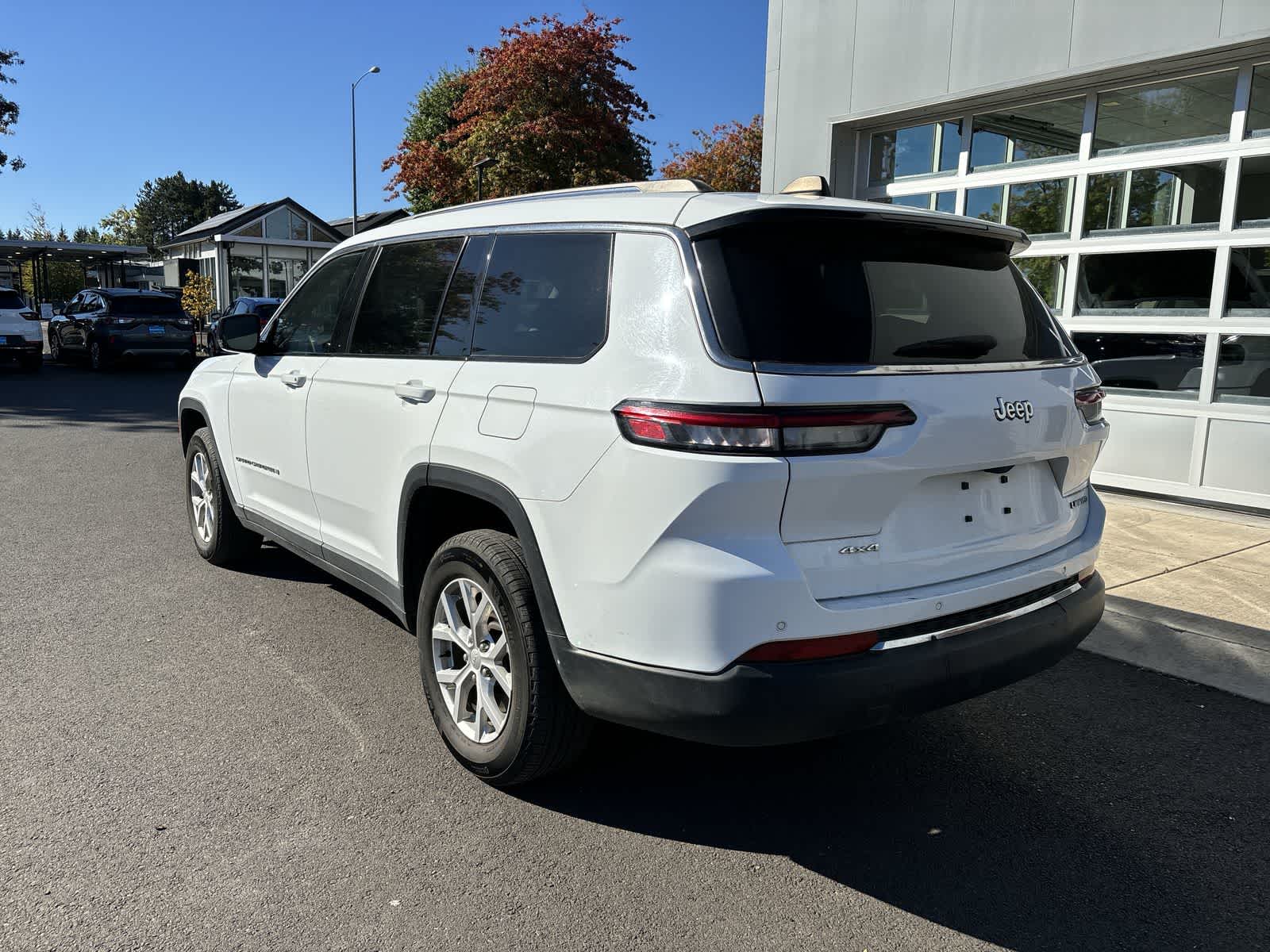 2023 Jeep Grand Cherokee Limited photo 2