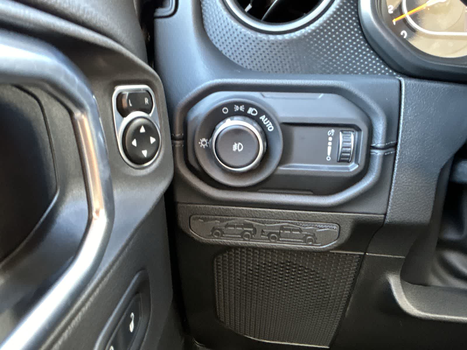 Thumbnail: 2026 Jeep Wrangler - 16