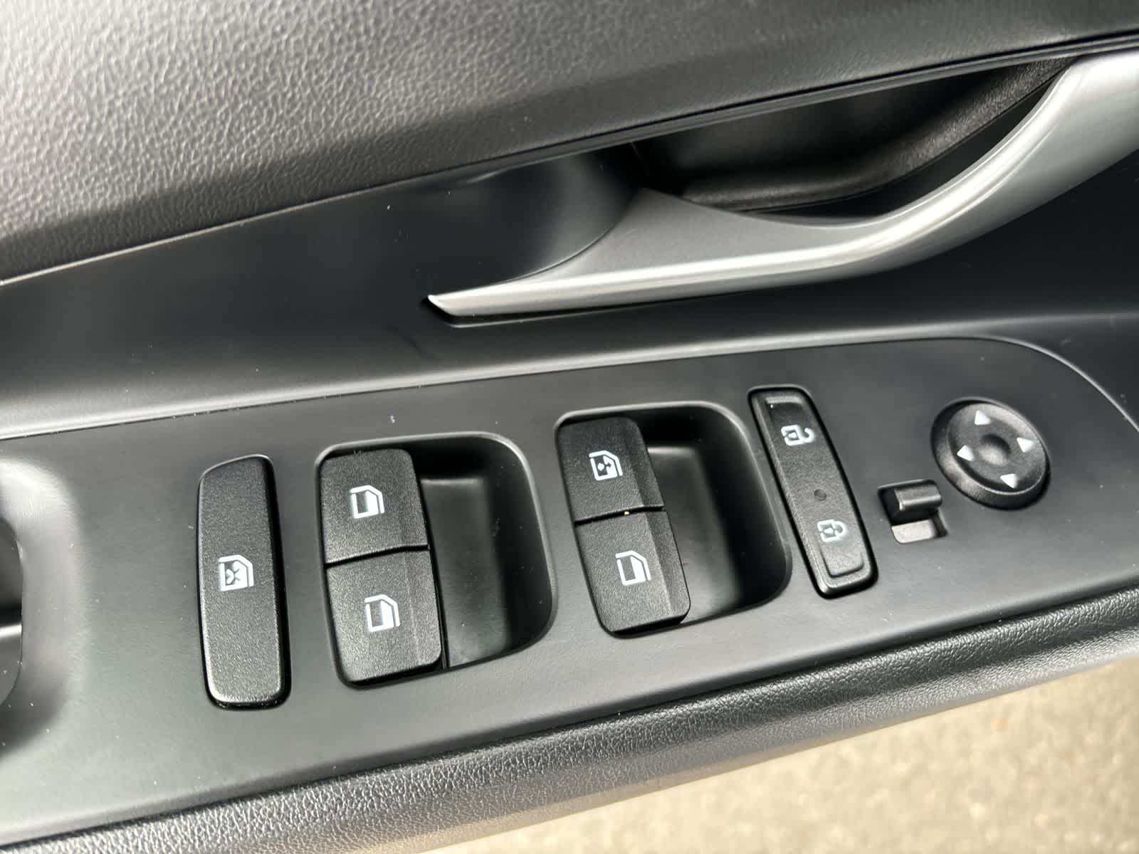 Thumbnail: 2021 Hyundai Elantra - 8