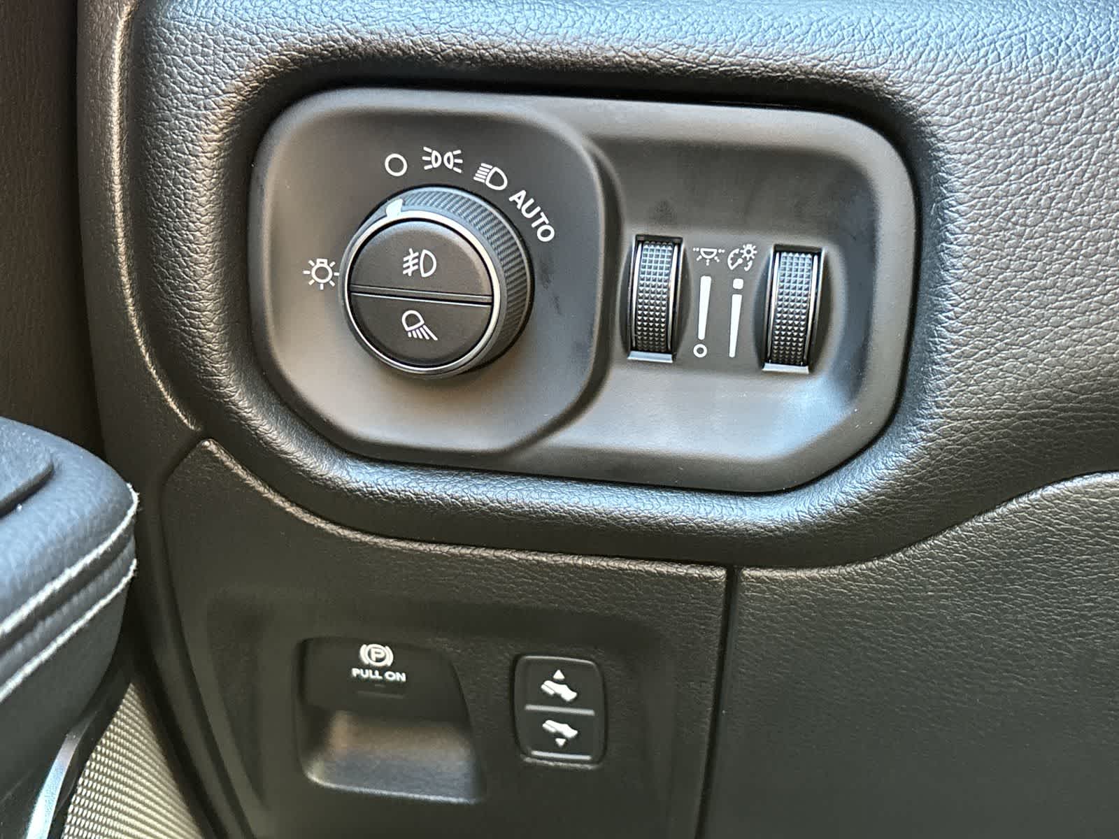 Thumbnail: 2026 RAM 1500 - 16