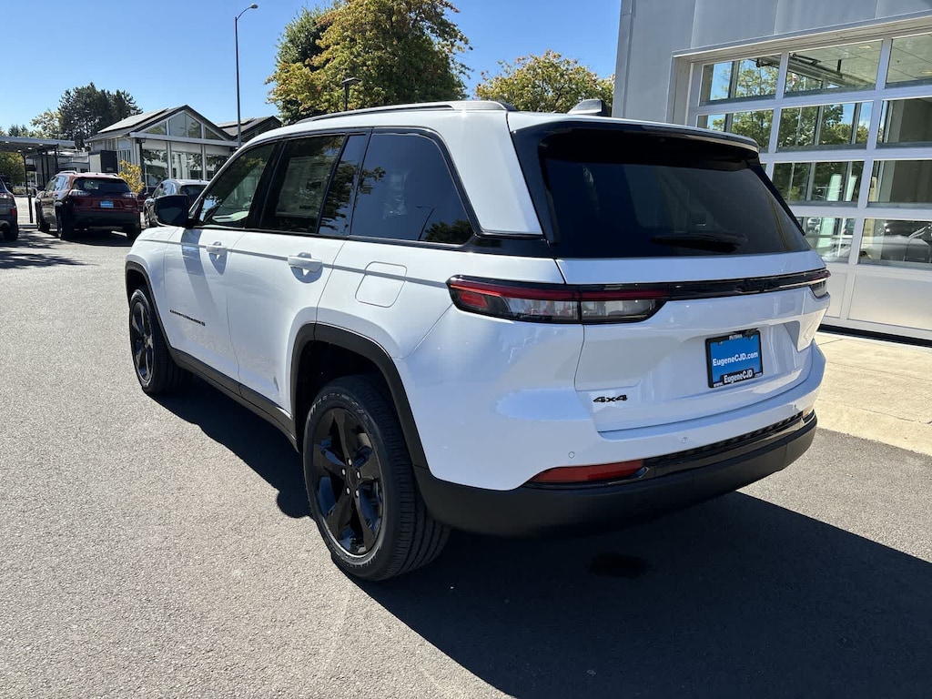 New 2025 Jeep Grand Cherokee Altitude X Sport Utility