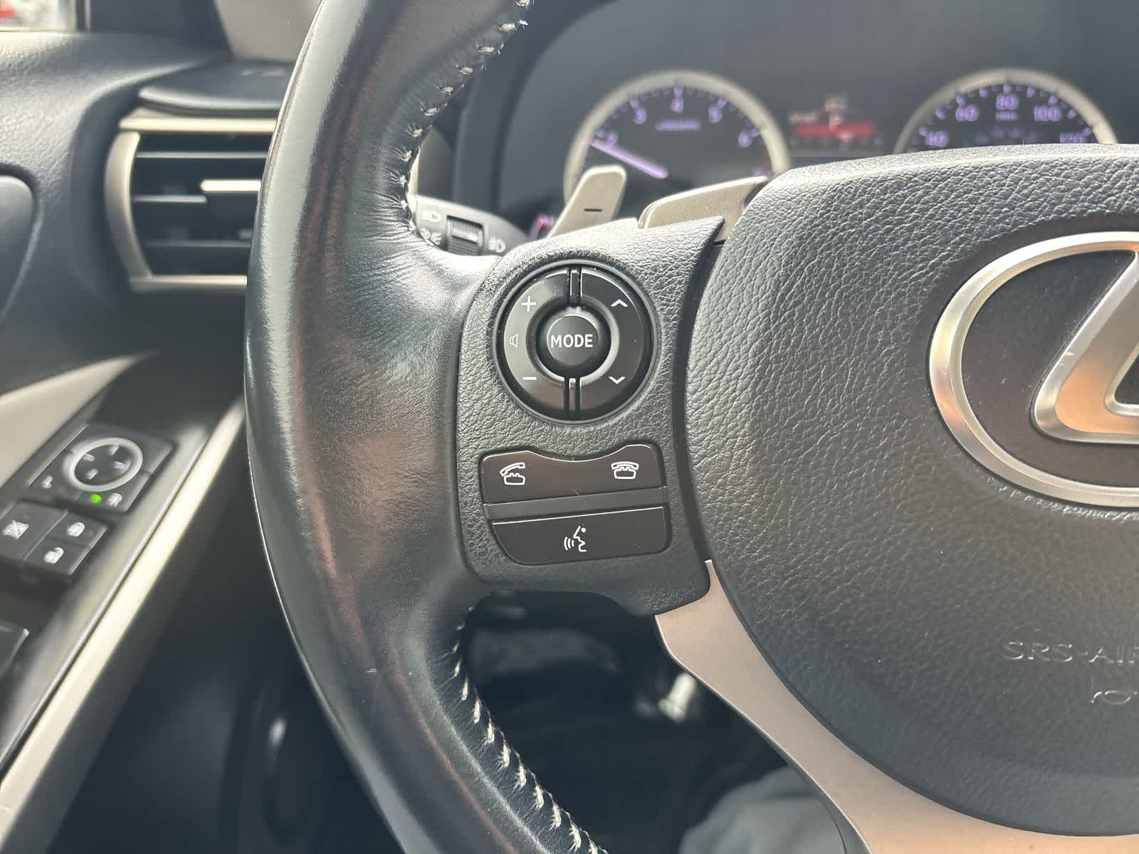 Thumbnail: 2014 Lexus IS - 10