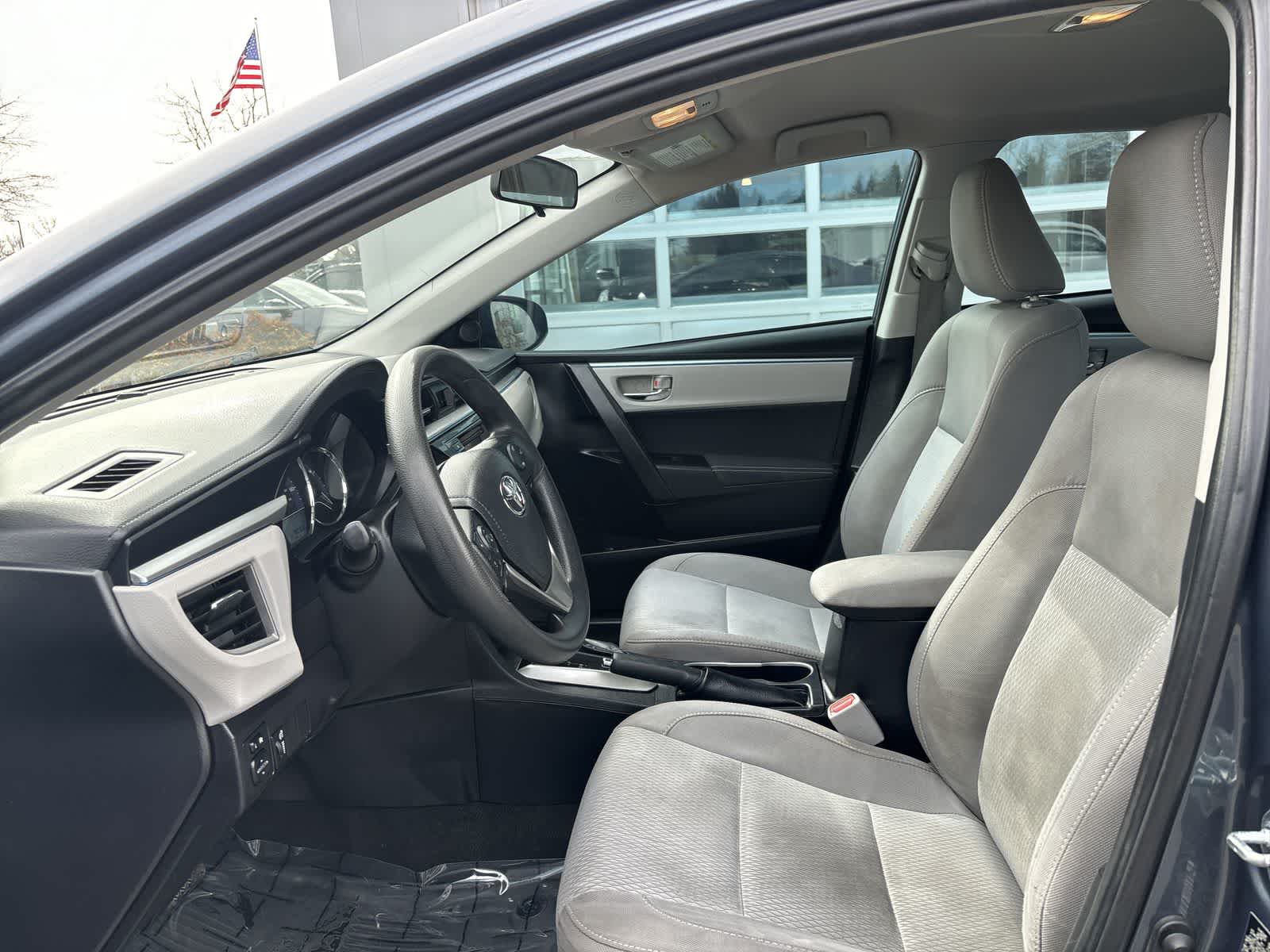 Thumbnail: 2015 Toyota Corolla - 9