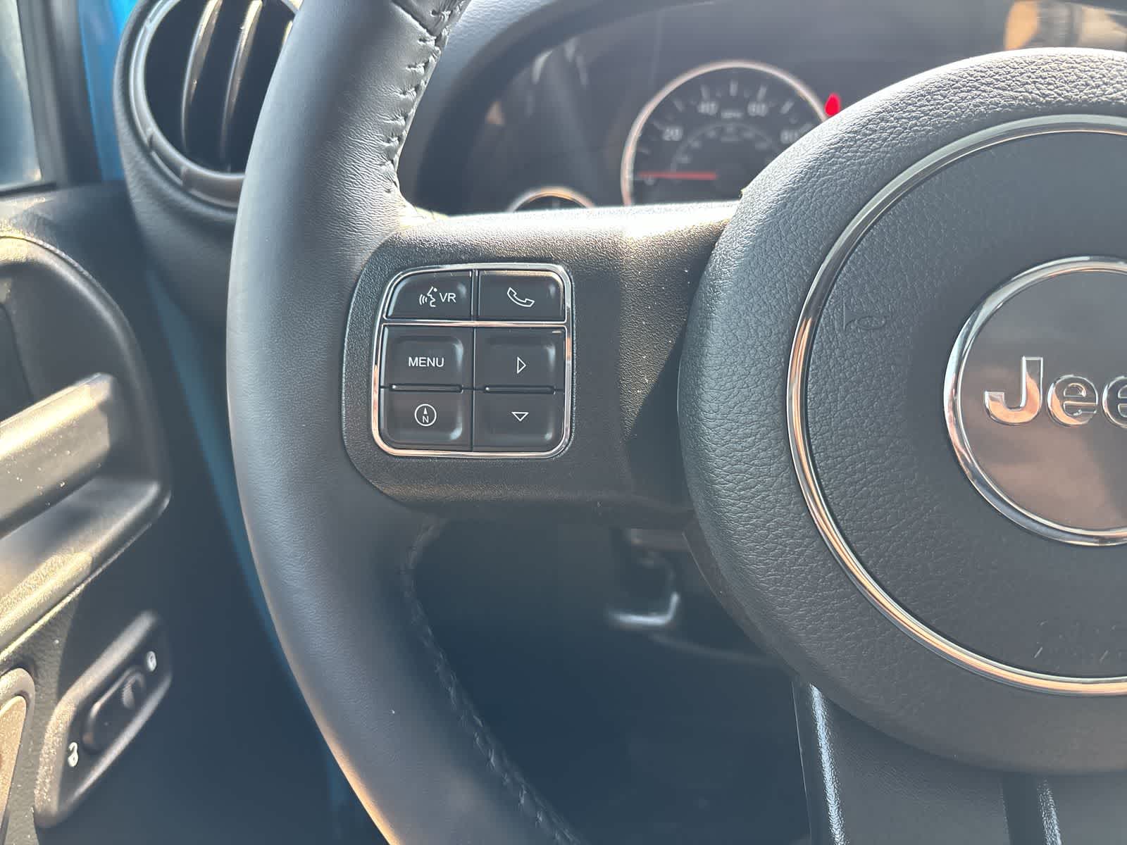 Thumbnail: 2018 Jeep Wrangler - 13