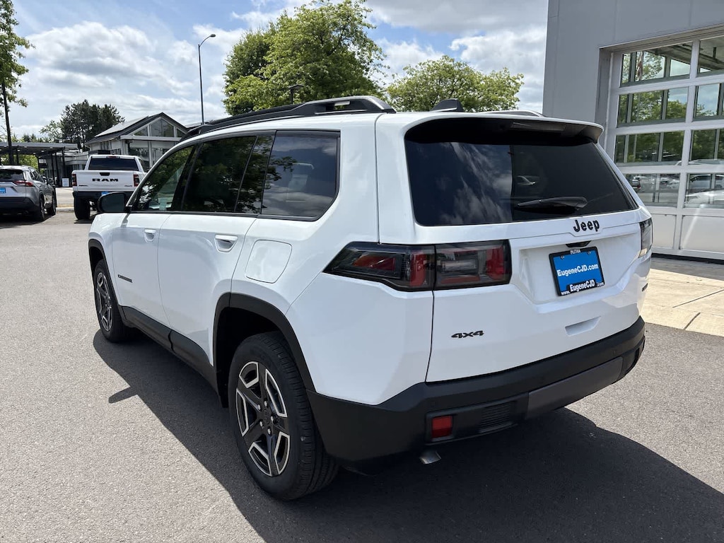 New 2026 Jeep Cherokee Laredo Sport Utility