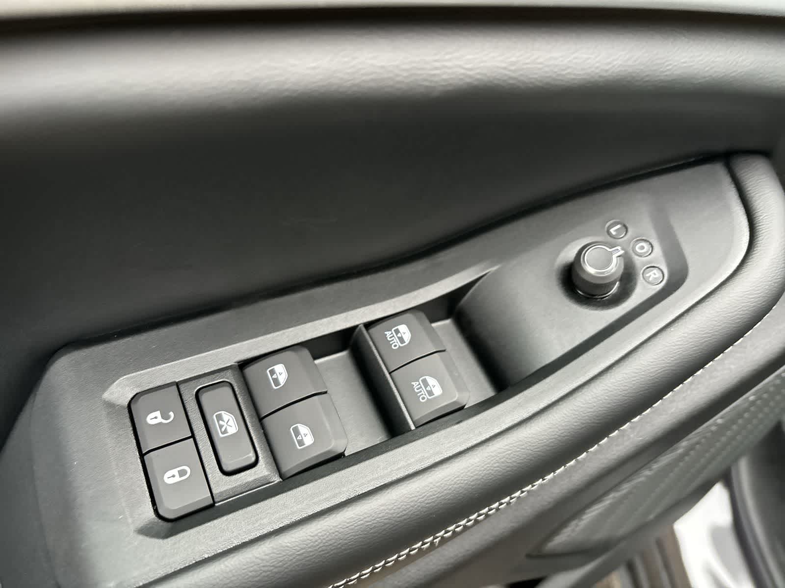 Thumbnail: 2025 Jeep Grand Cherokee - 9