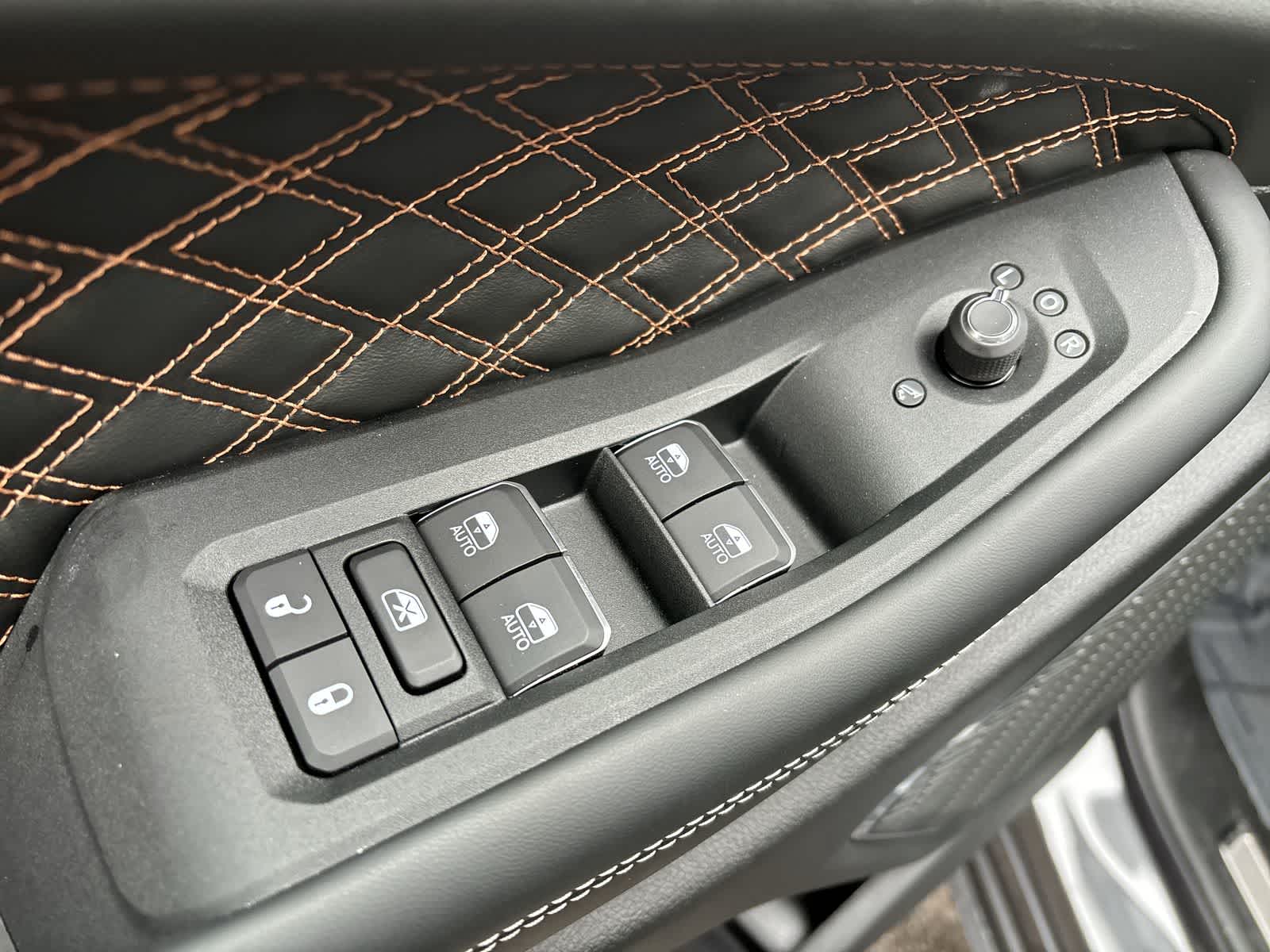 Thumbnail: 2025 Jeep Grand Cherokee - 8