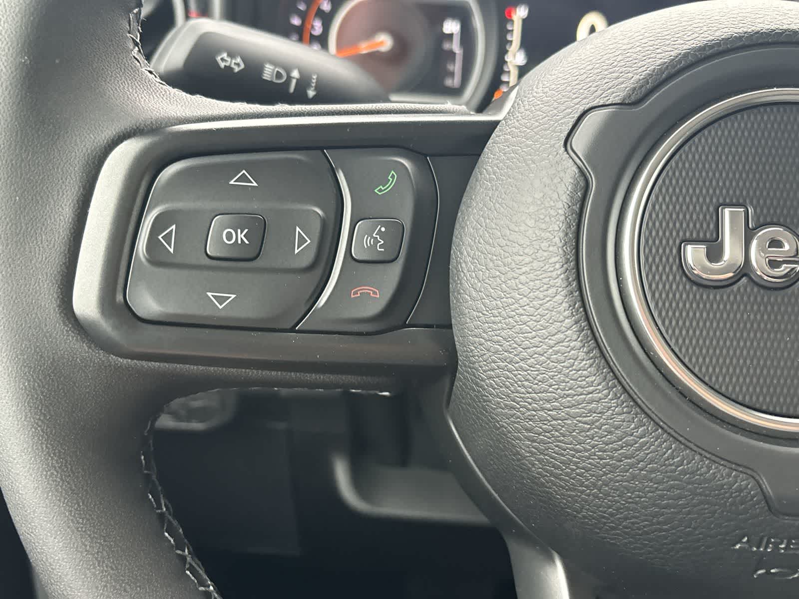 Thumbnail: 2026 Jeep Gladiator - 14