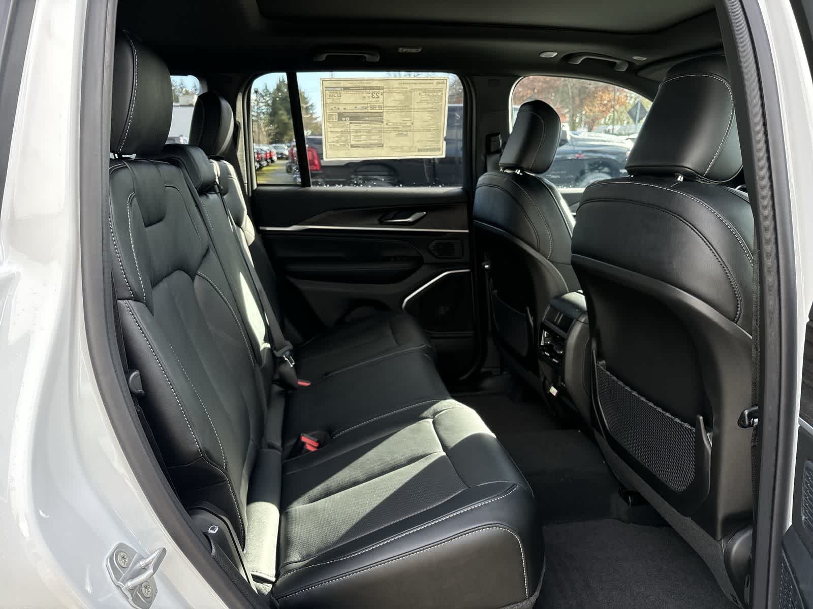 Thumbnail: 2026 Jeep Grand Cherokee - 6