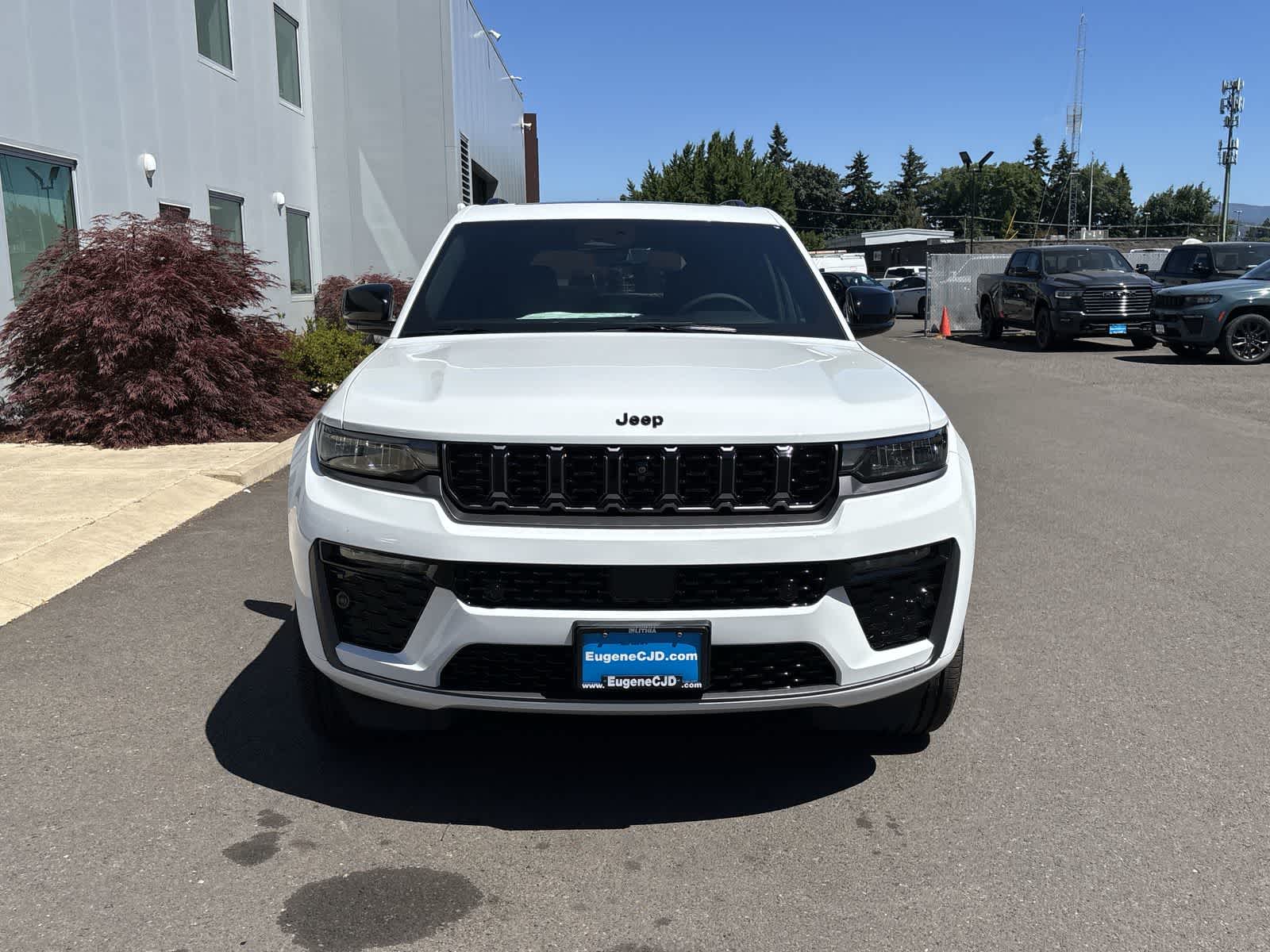 Thumbnail: 2026 Jeep Grand Cherokee - 8
