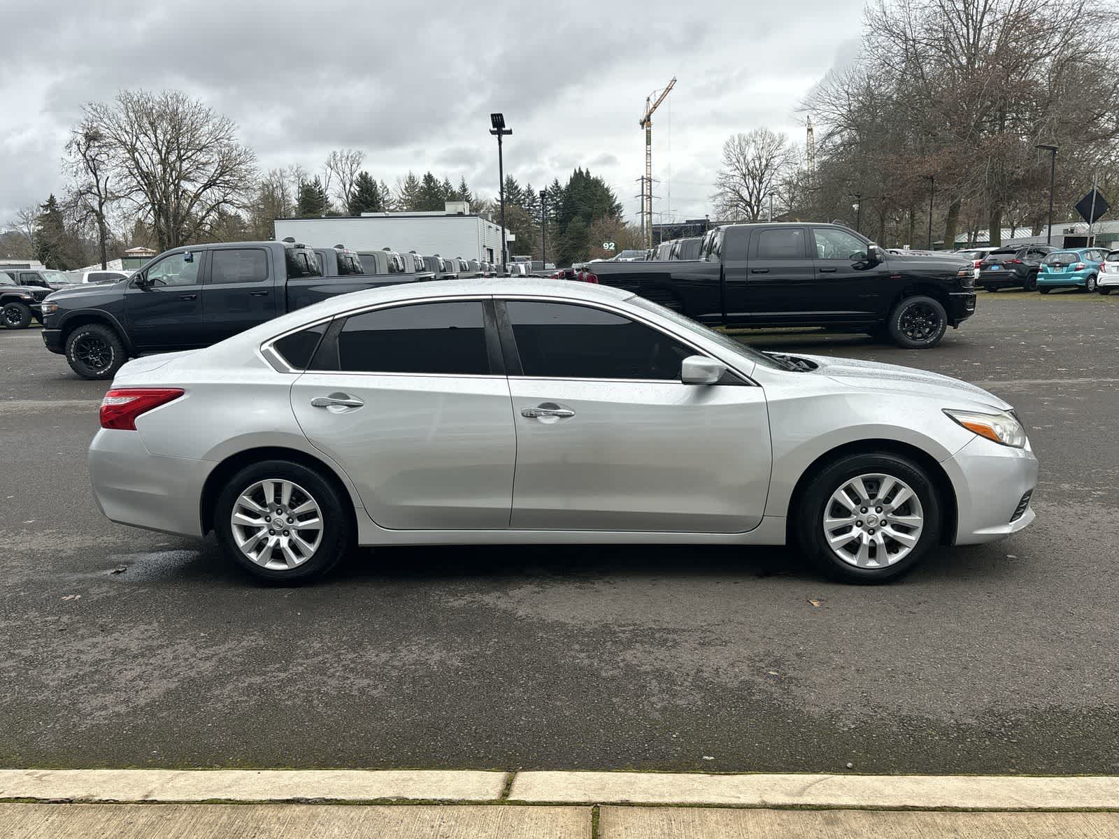 Thumbnail: 2016 Nissan Altima - 6