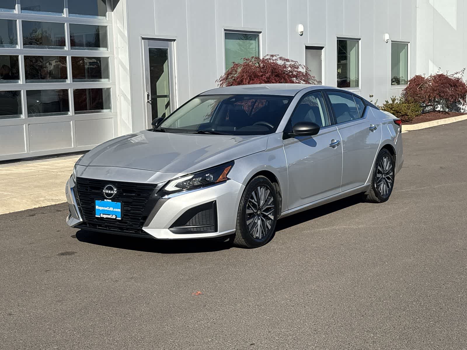 Used 2024 Nissan Altima 2.5 SV Sedan