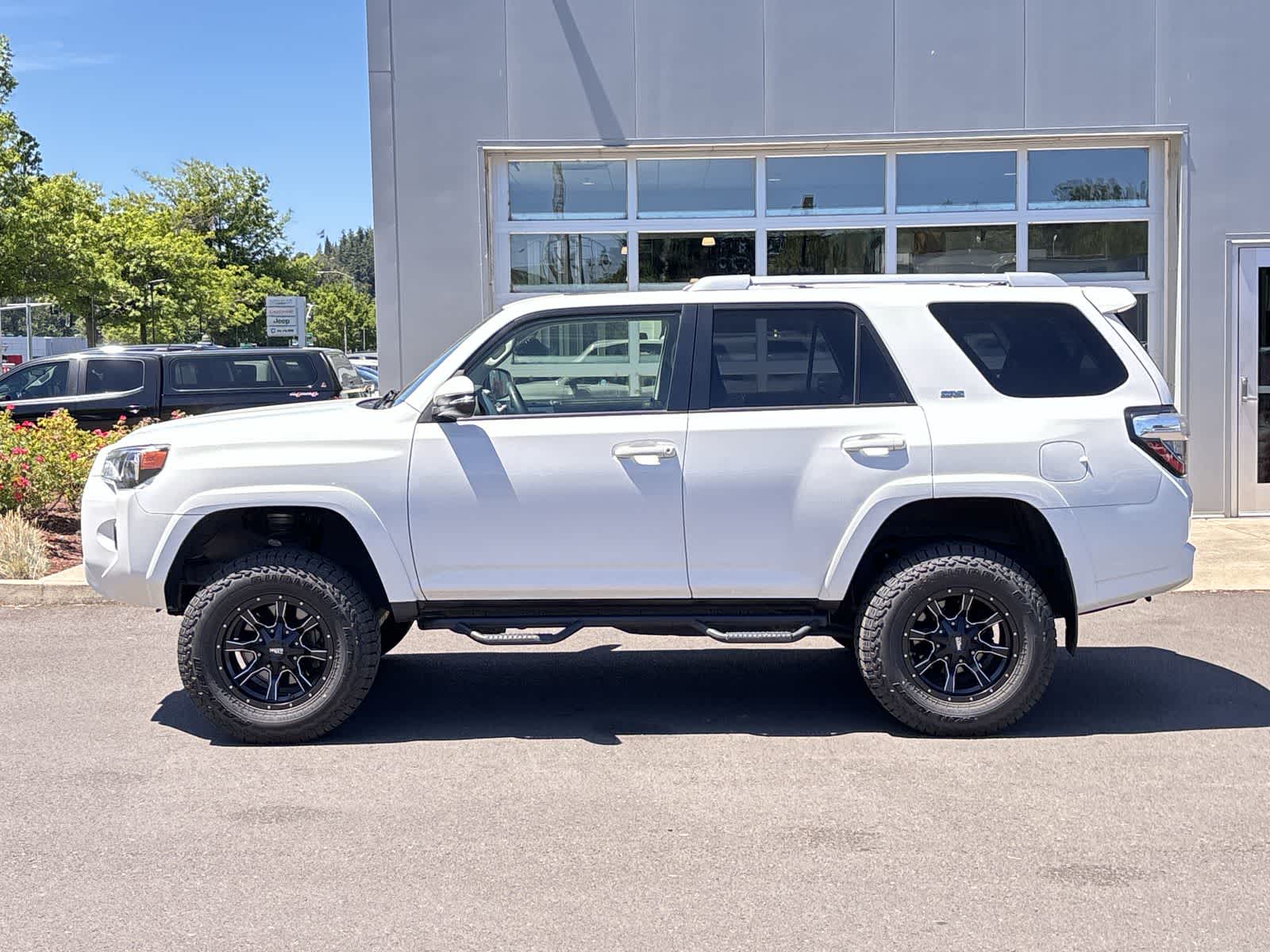 Thumbnail: 2017 Toyota 4Runner - 2
