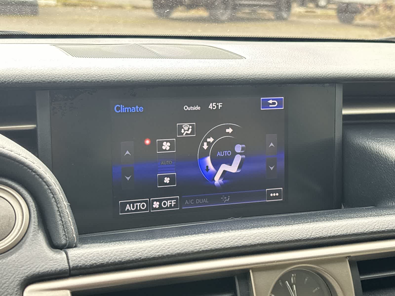 Thumbnail: 2014 Lexus IS - 17