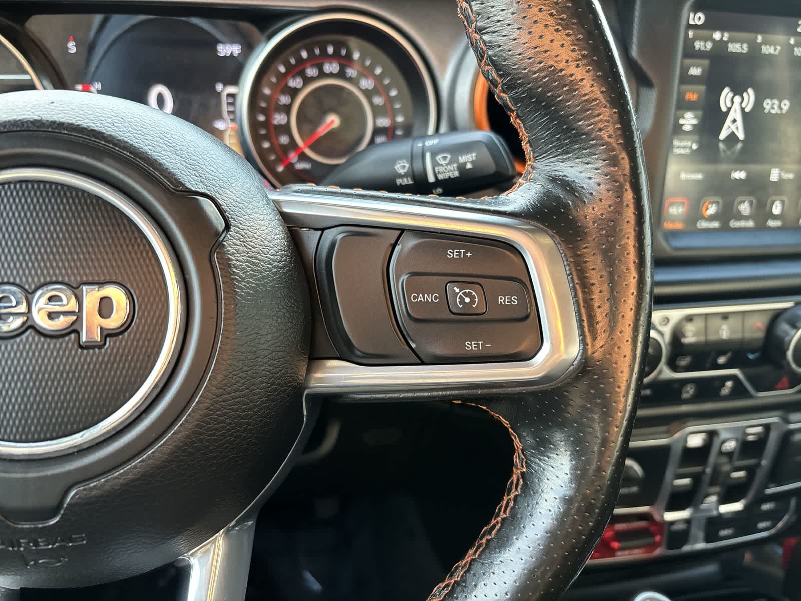 Thumbnail: 2021 Jeep Gladiator - 12