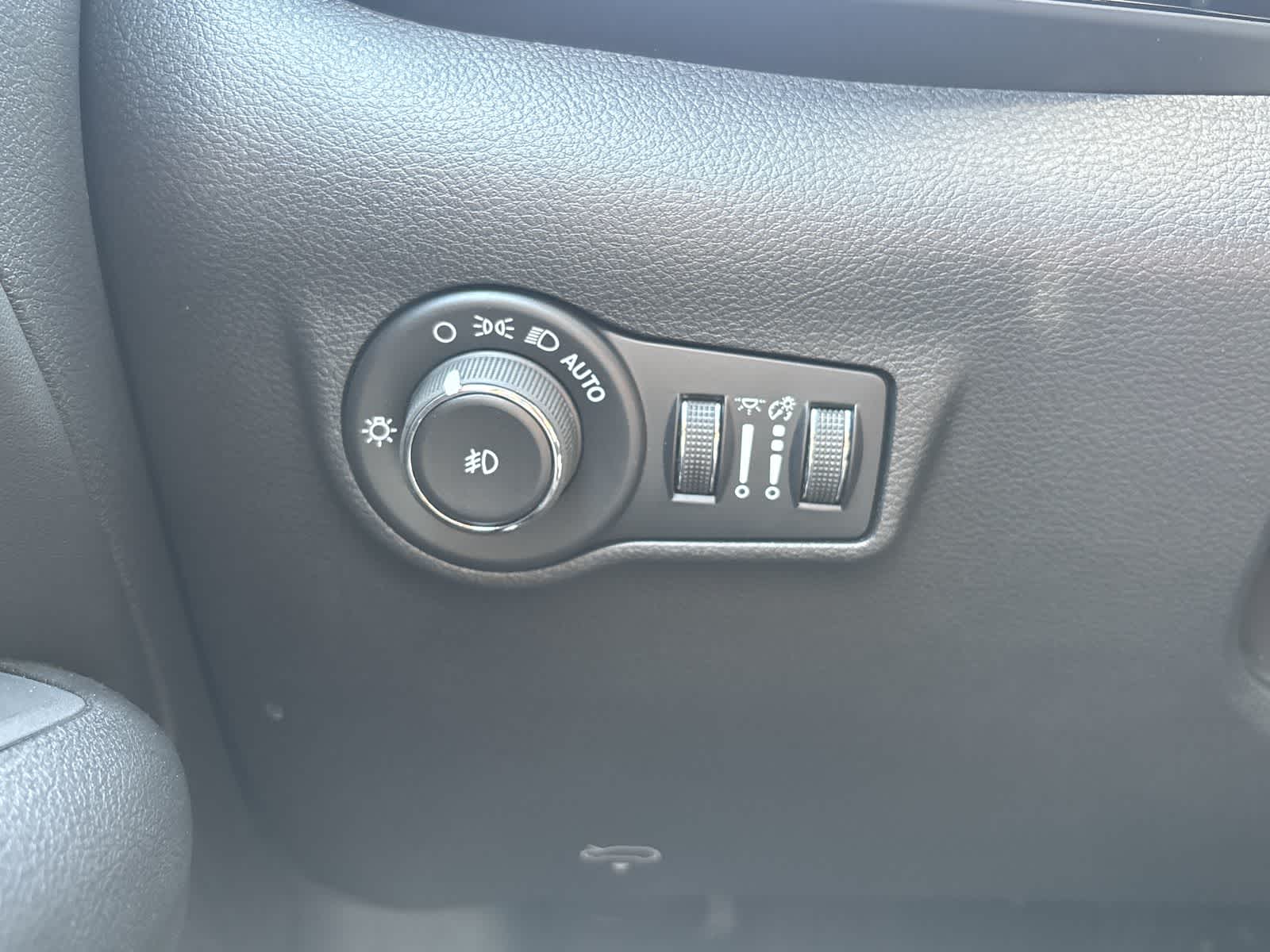 Thumbnail: 2026 Jeep Compass - 16